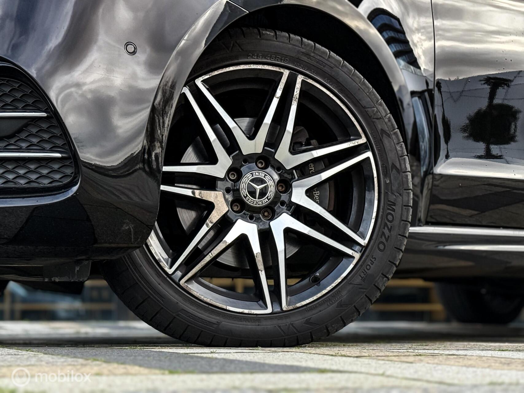 Foto van Mercedes-Benz V-klasse