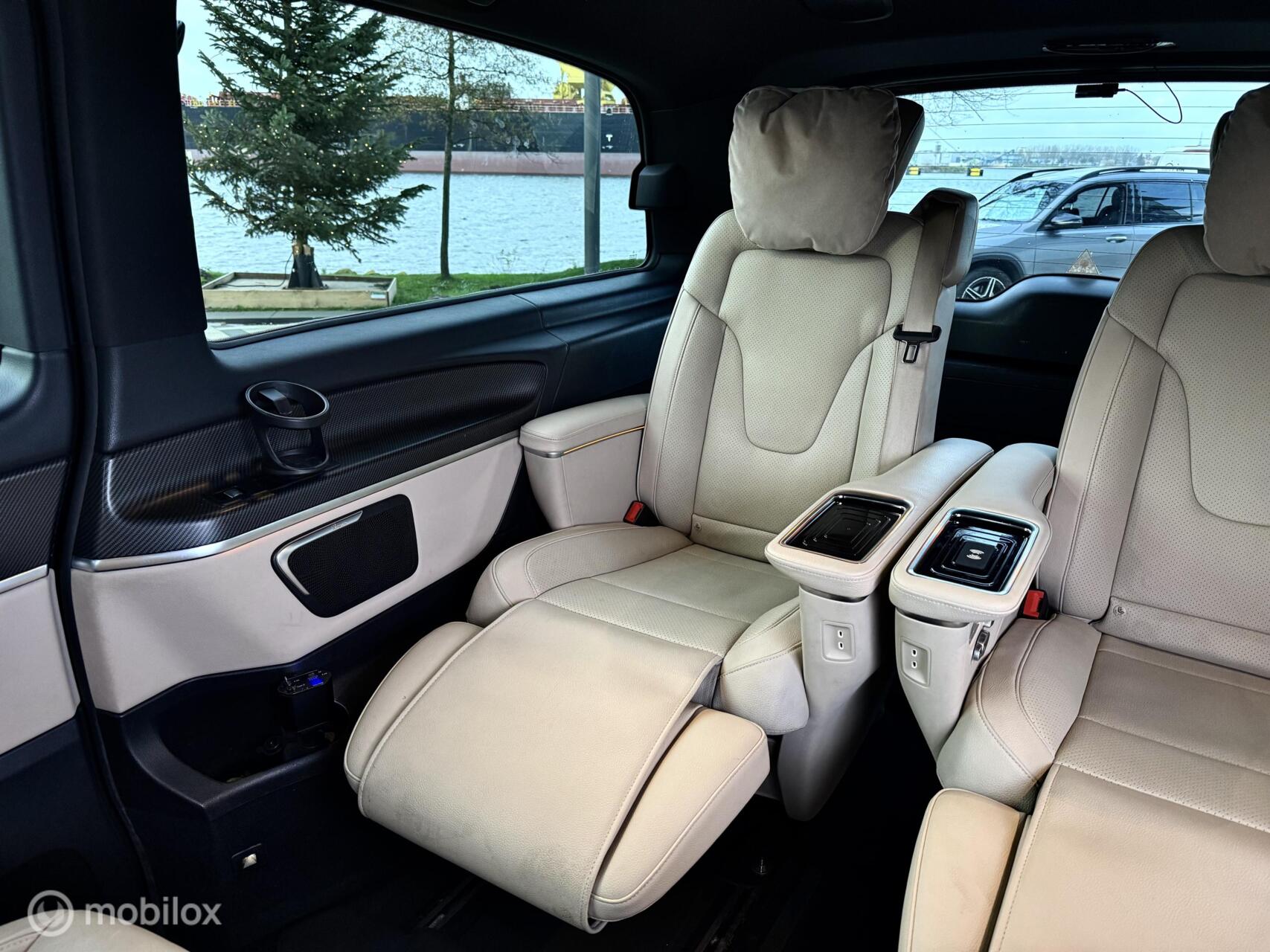 Foto van Mercedes-Benz V-klasse