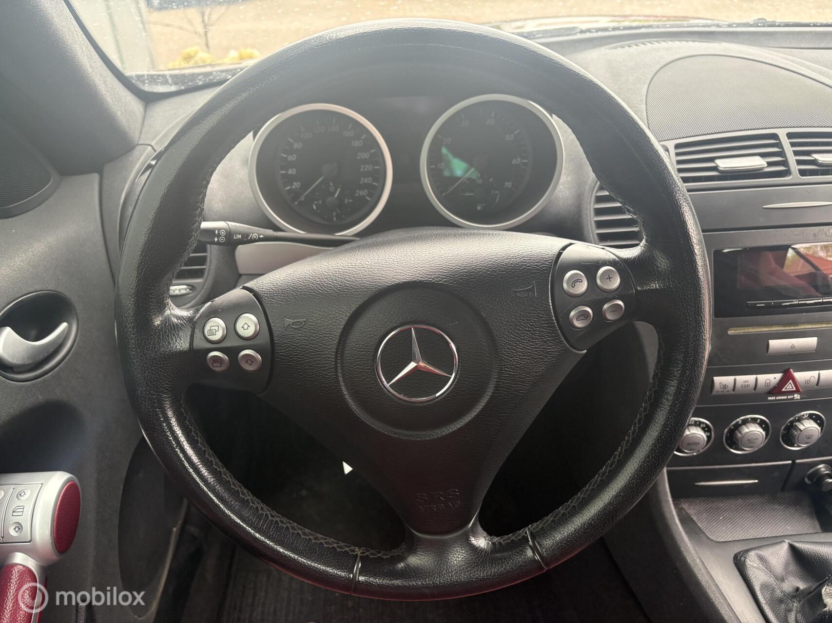 Foto van Mercedes-Benz SLK 200 Kompressor