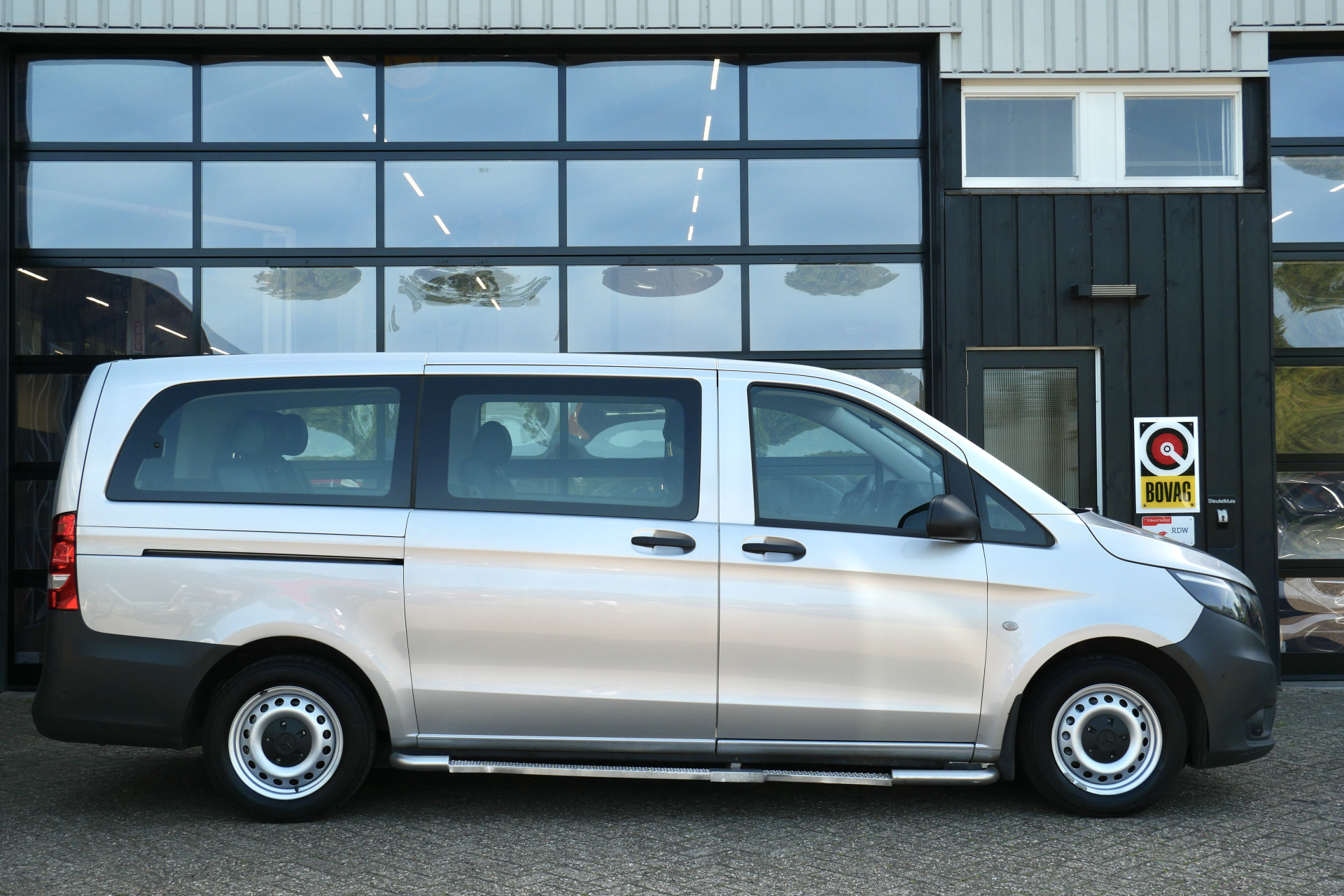 Foto van Mercedes-Benz Vito Tourer