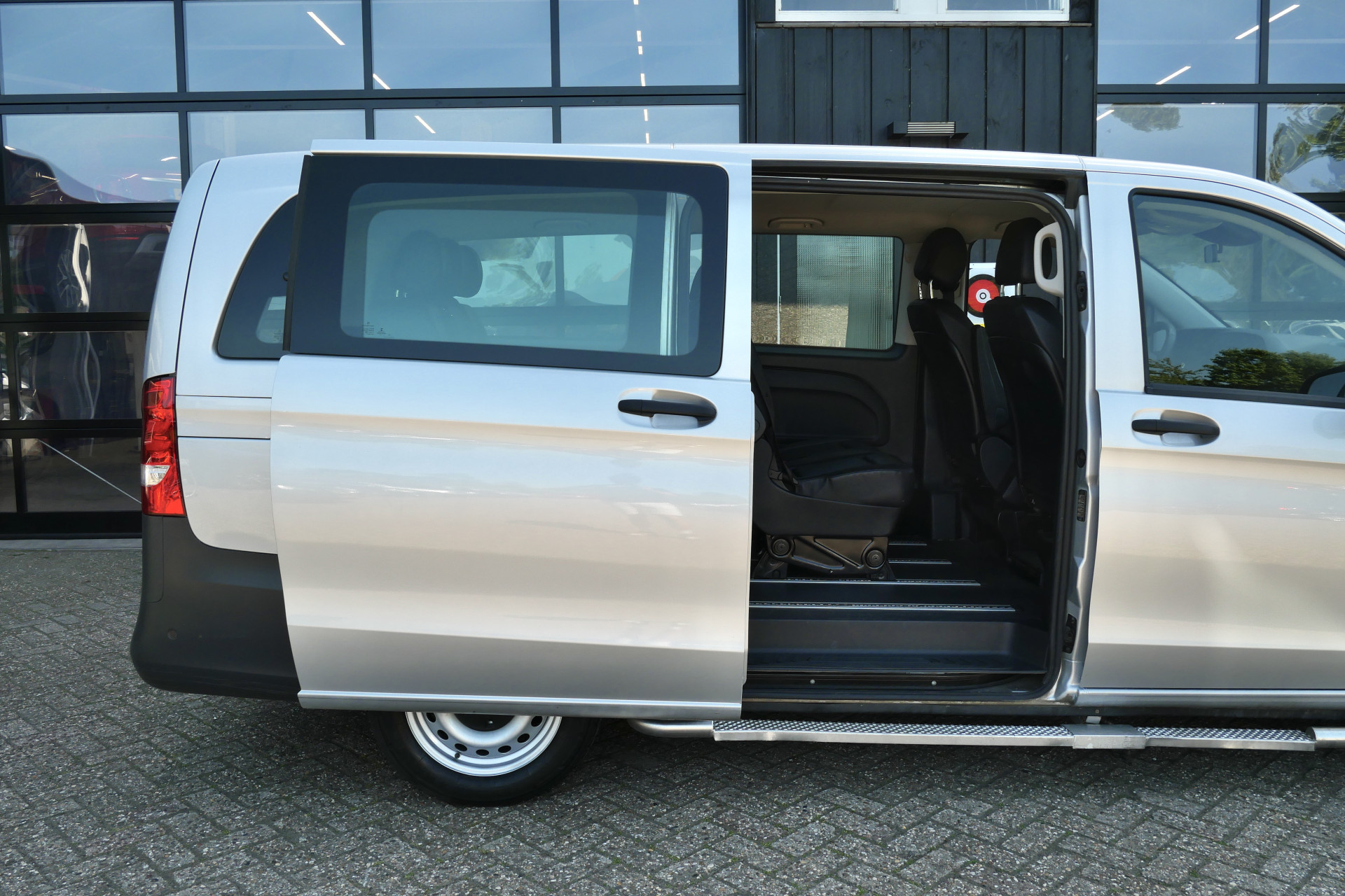 Foto van Mercedes-Benz Vito Tourer