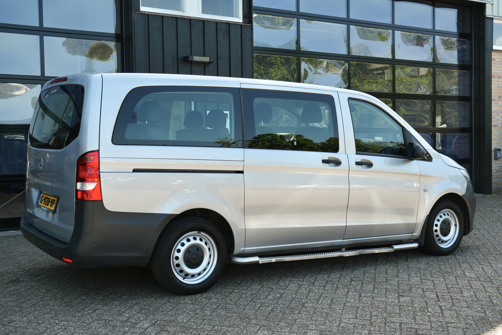 Foto van Mercedes-Benz Vito Tourer