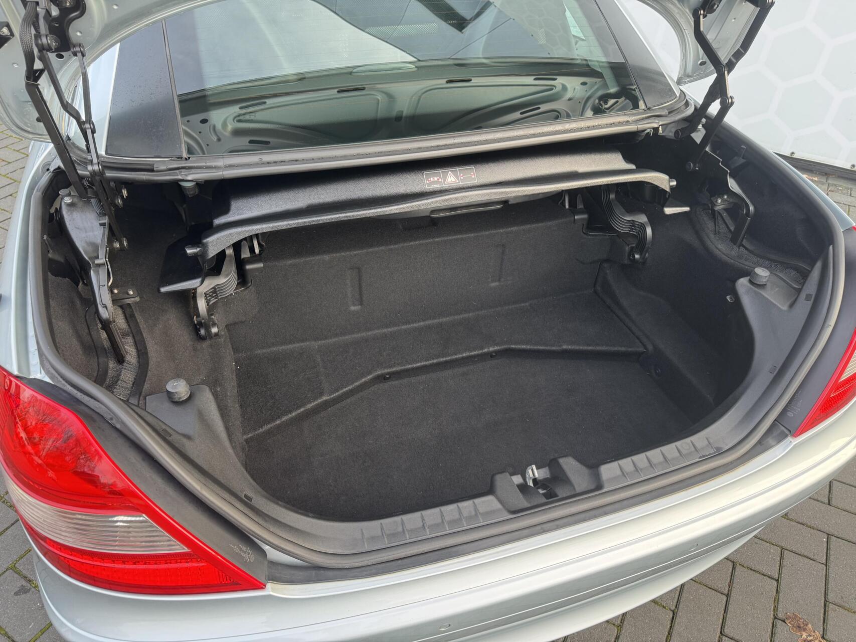 Foto van Mercedes-Benz SLK 200 Kompressor