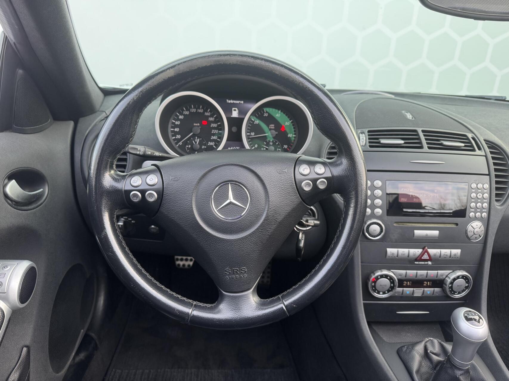 Foto van Mercedes-Benz SLK 200 Kompressor