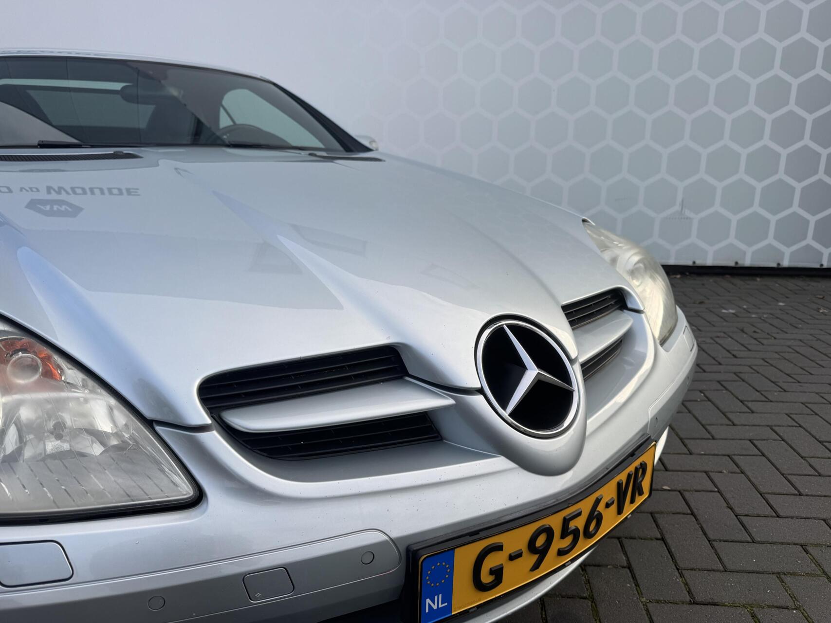 Foto van Mercedes-Benz SLK 200 Kompressor