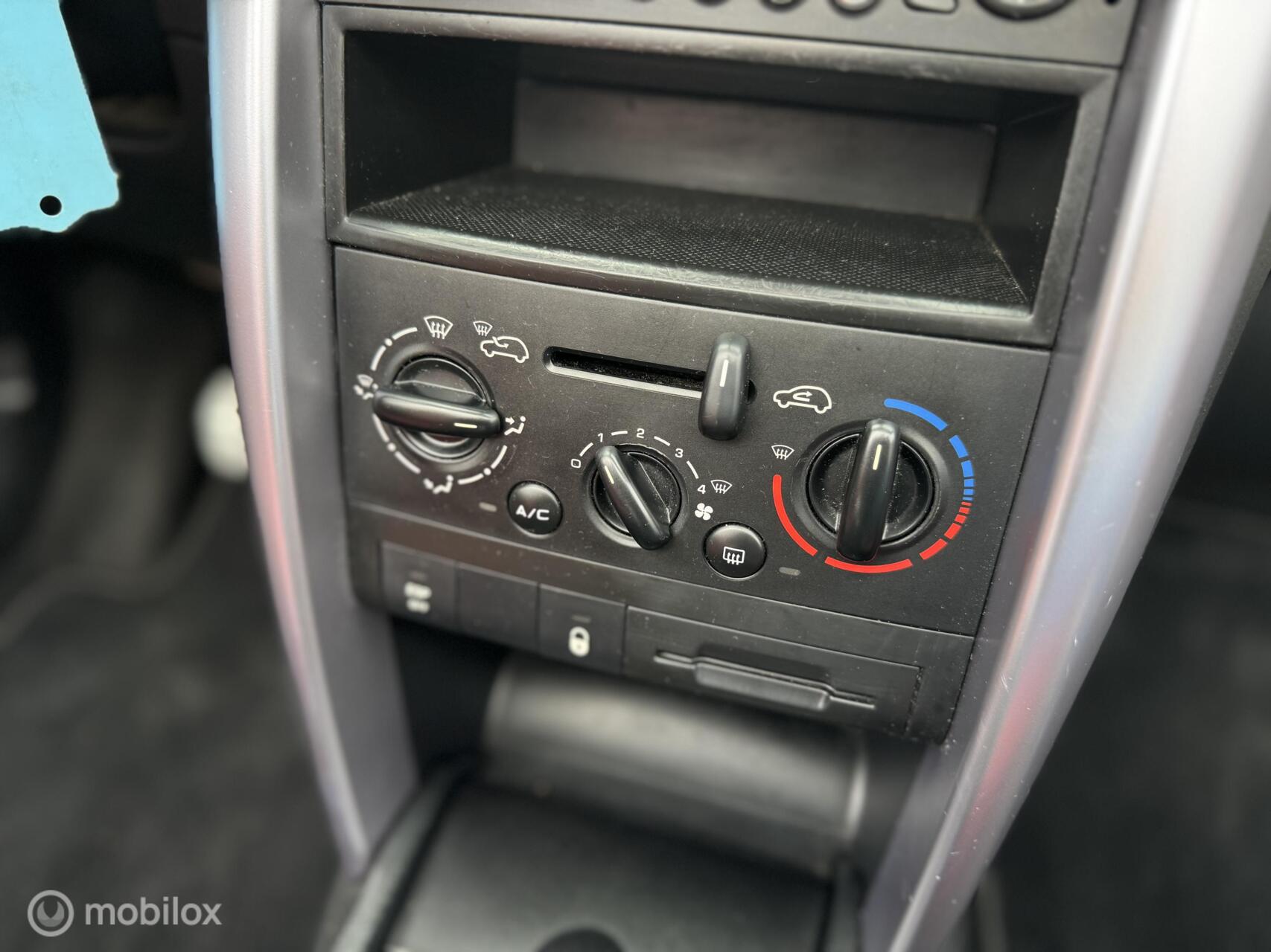 Foto van Peugeot 207 CC