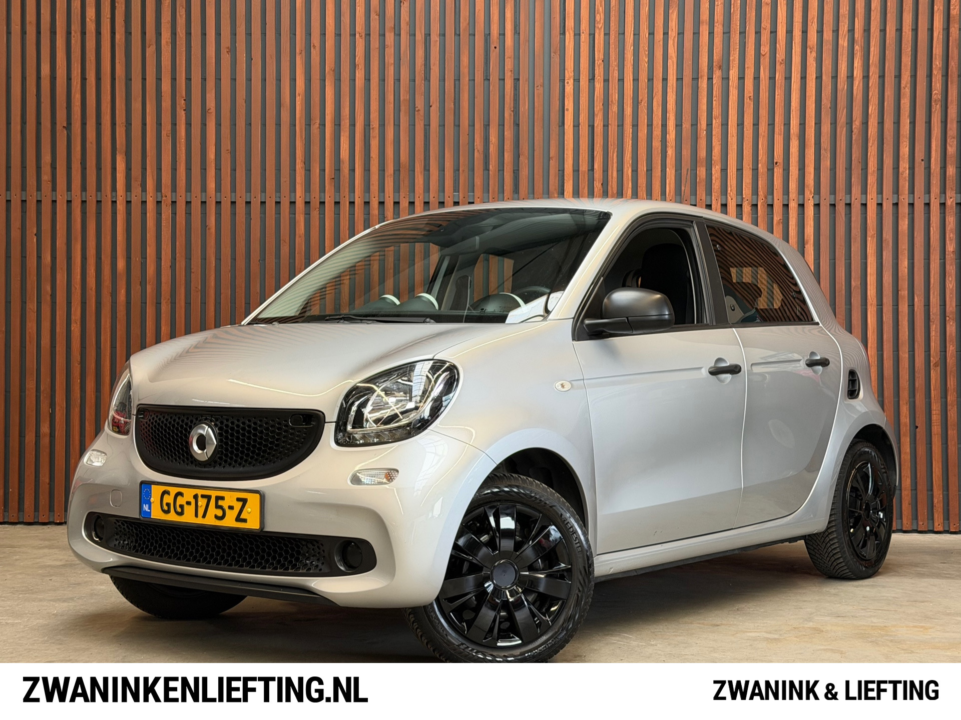 Smart Forfour 1.0 Pure Airco-BT/TEL-Elek.Pakket-NL Auto-NAP 2015 - voorkant