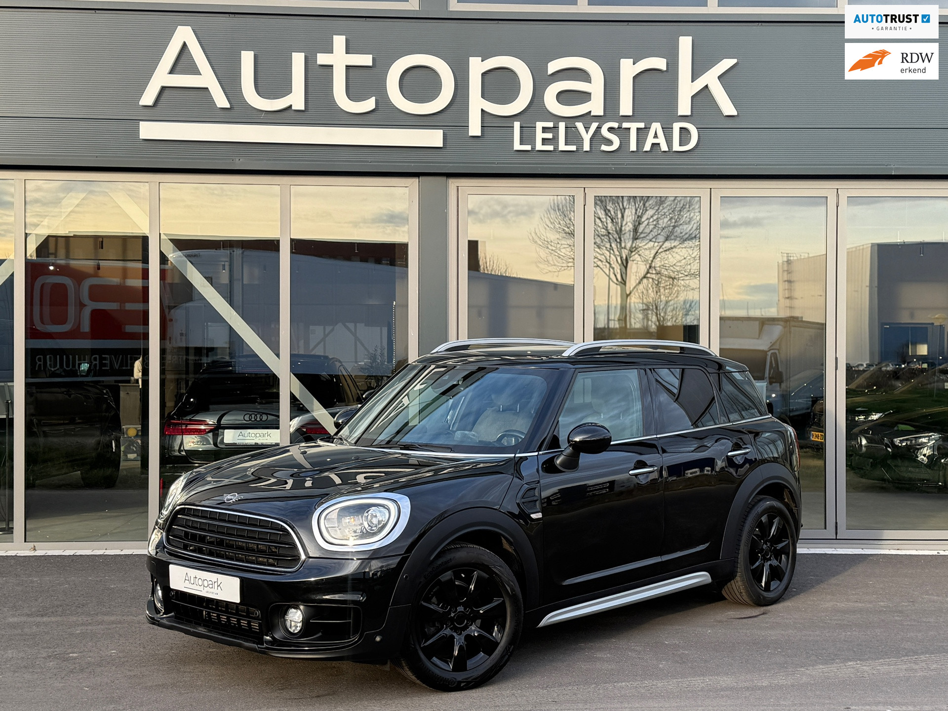 Mini Countryman One 1.5 One Business Edition 2019 - voorkant