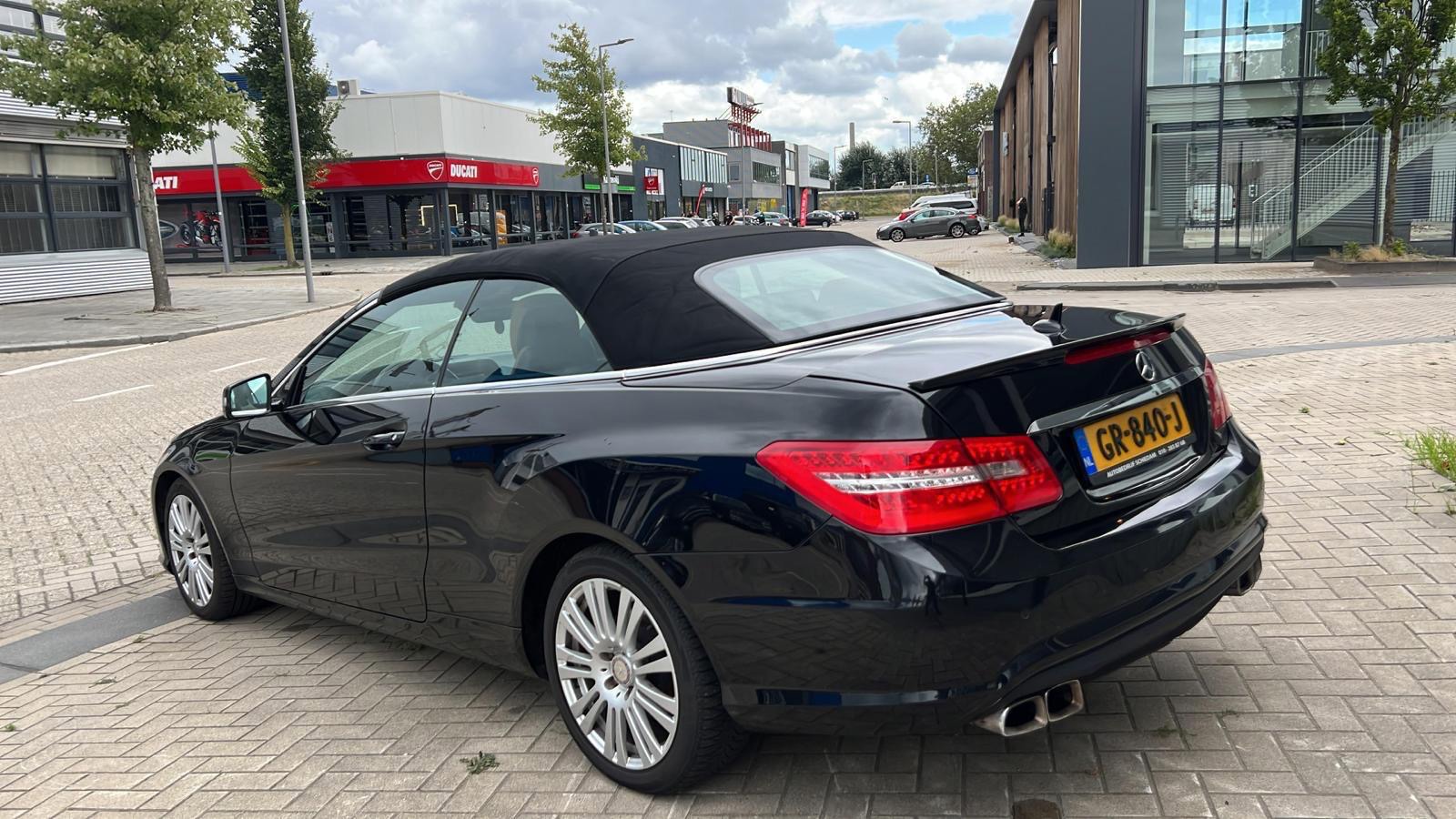 Foto van Mercedes-Benz E 220 CDI