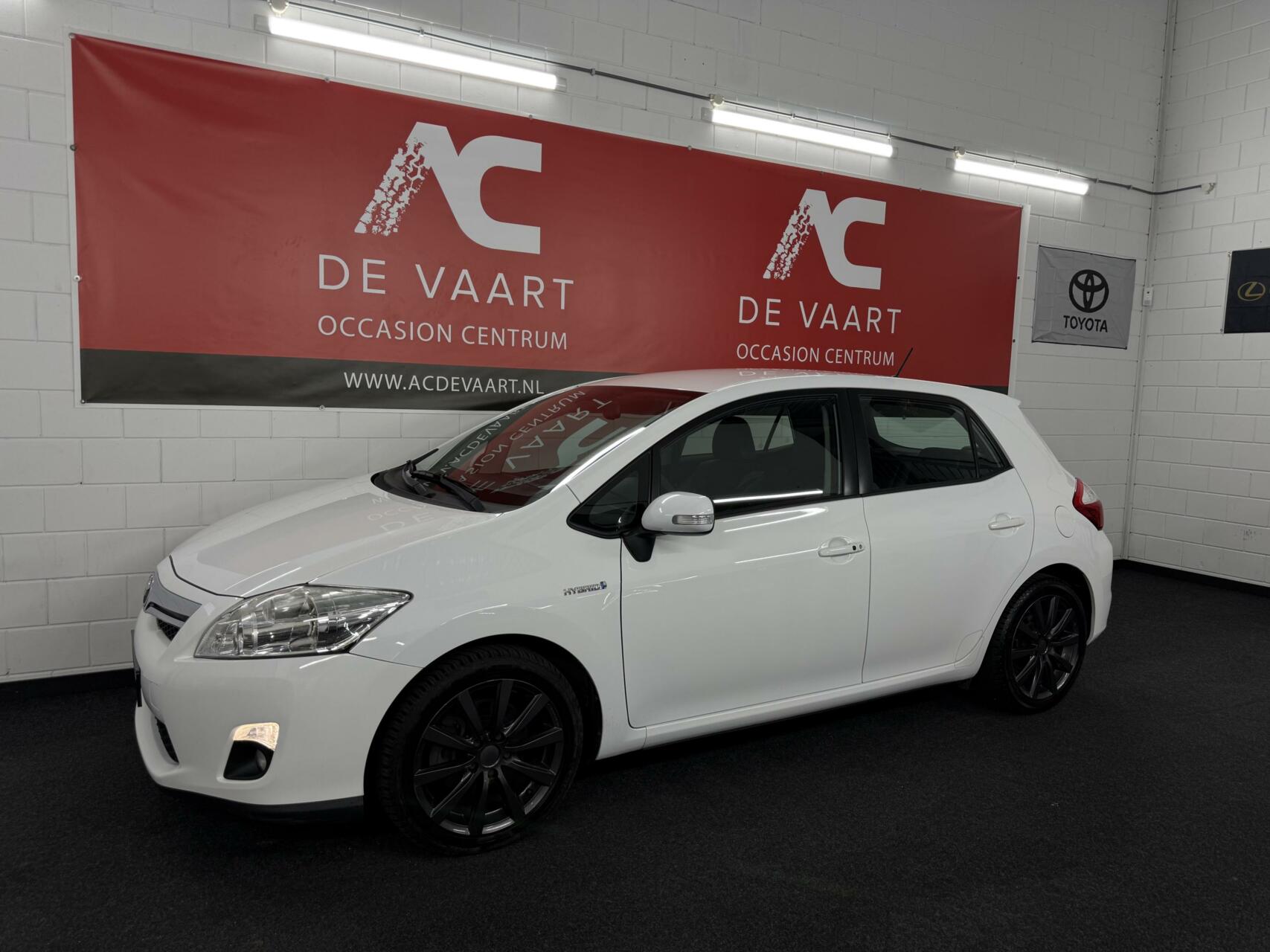 Toyota Auris 1.8 Full Hybrid Executive - VERKOCHT! 2011 - voorkant
