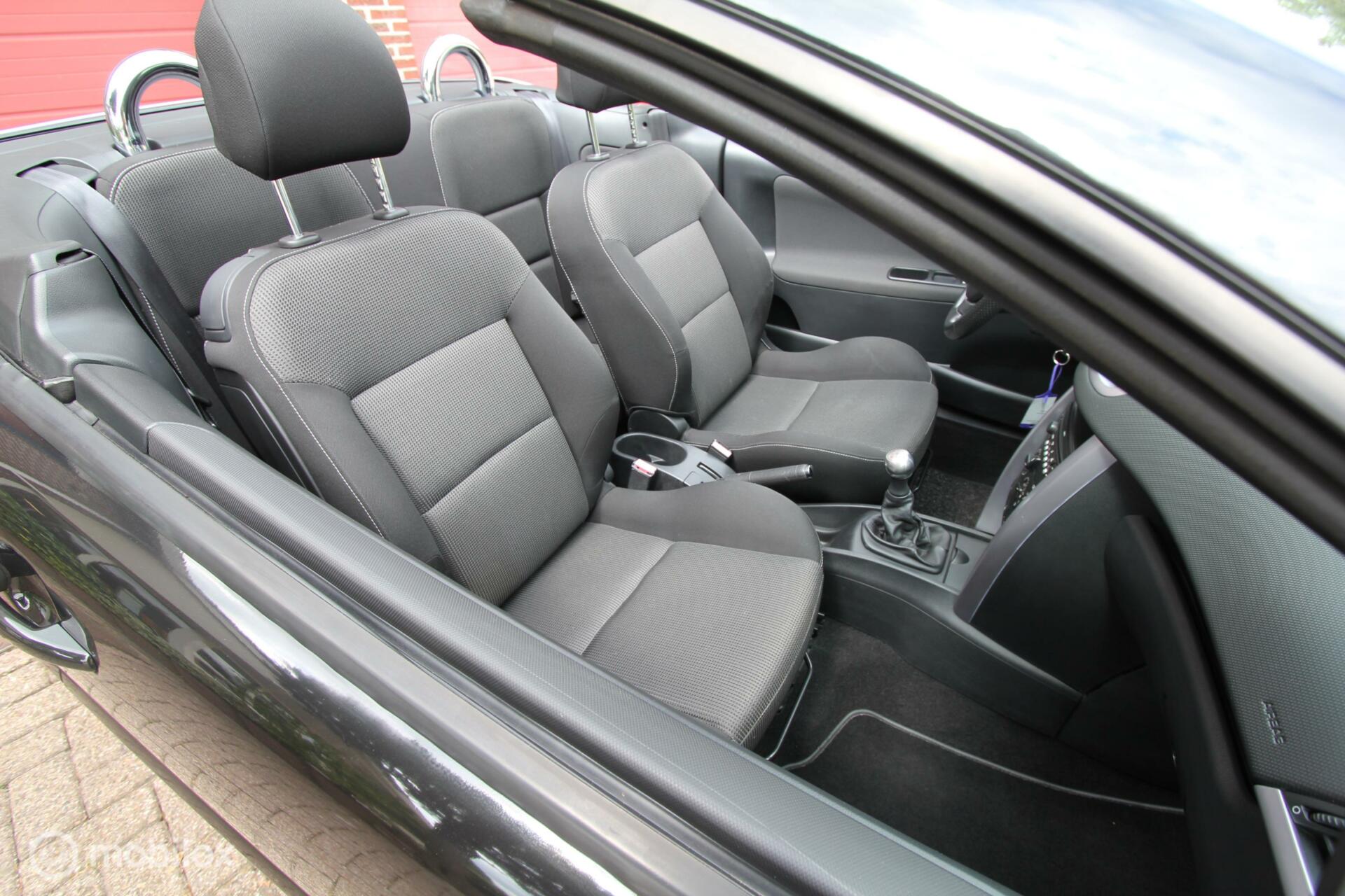 Foto van Peugeot 207 CC