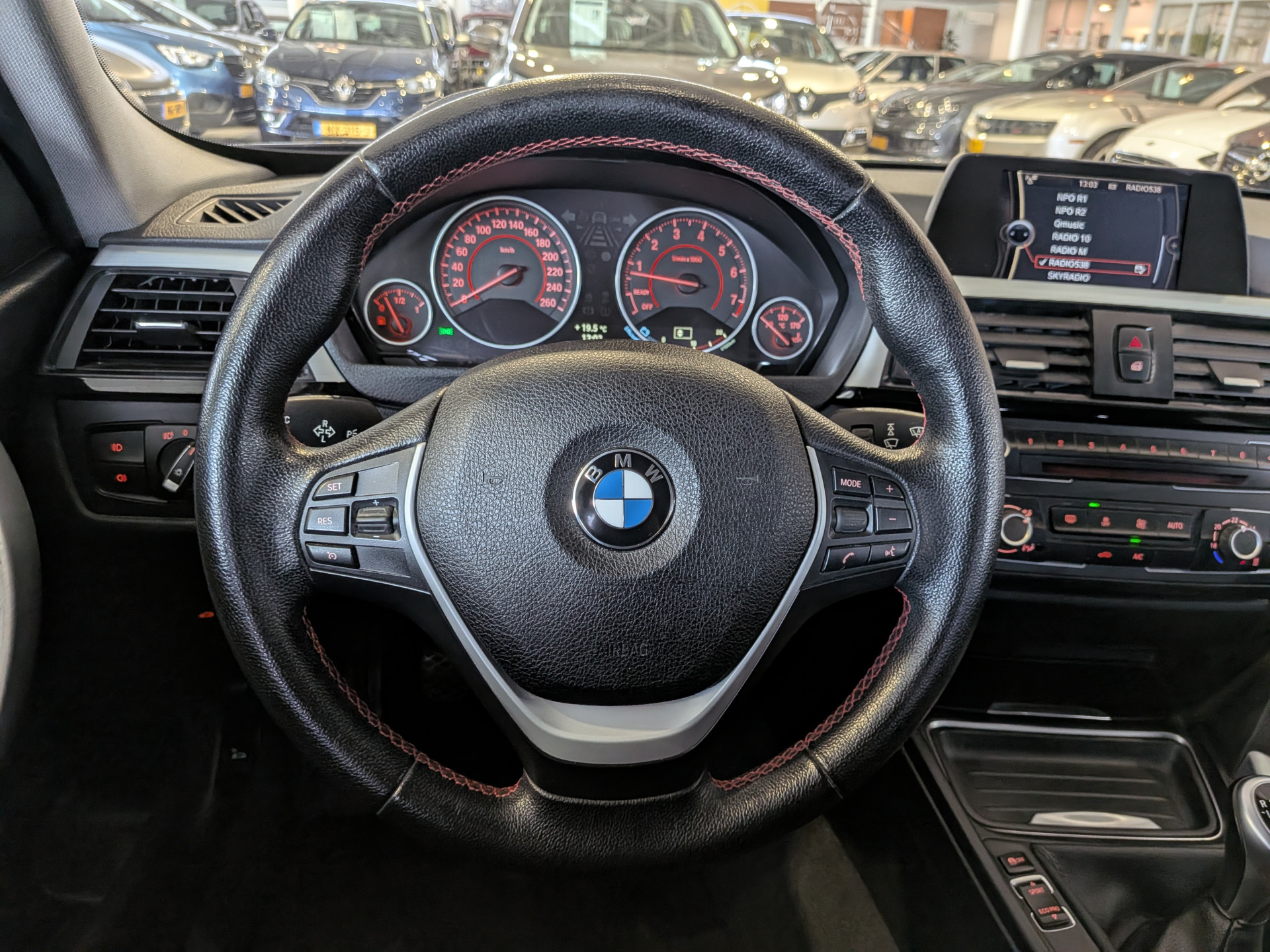 Foto van BMW 320i