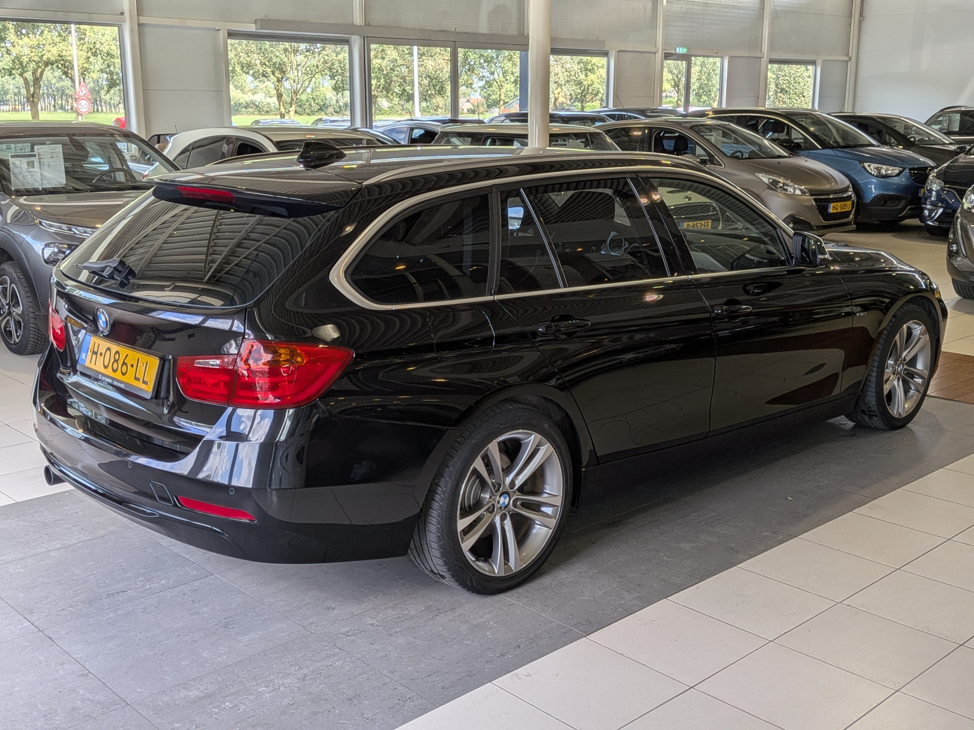 Foto van BMW 320i