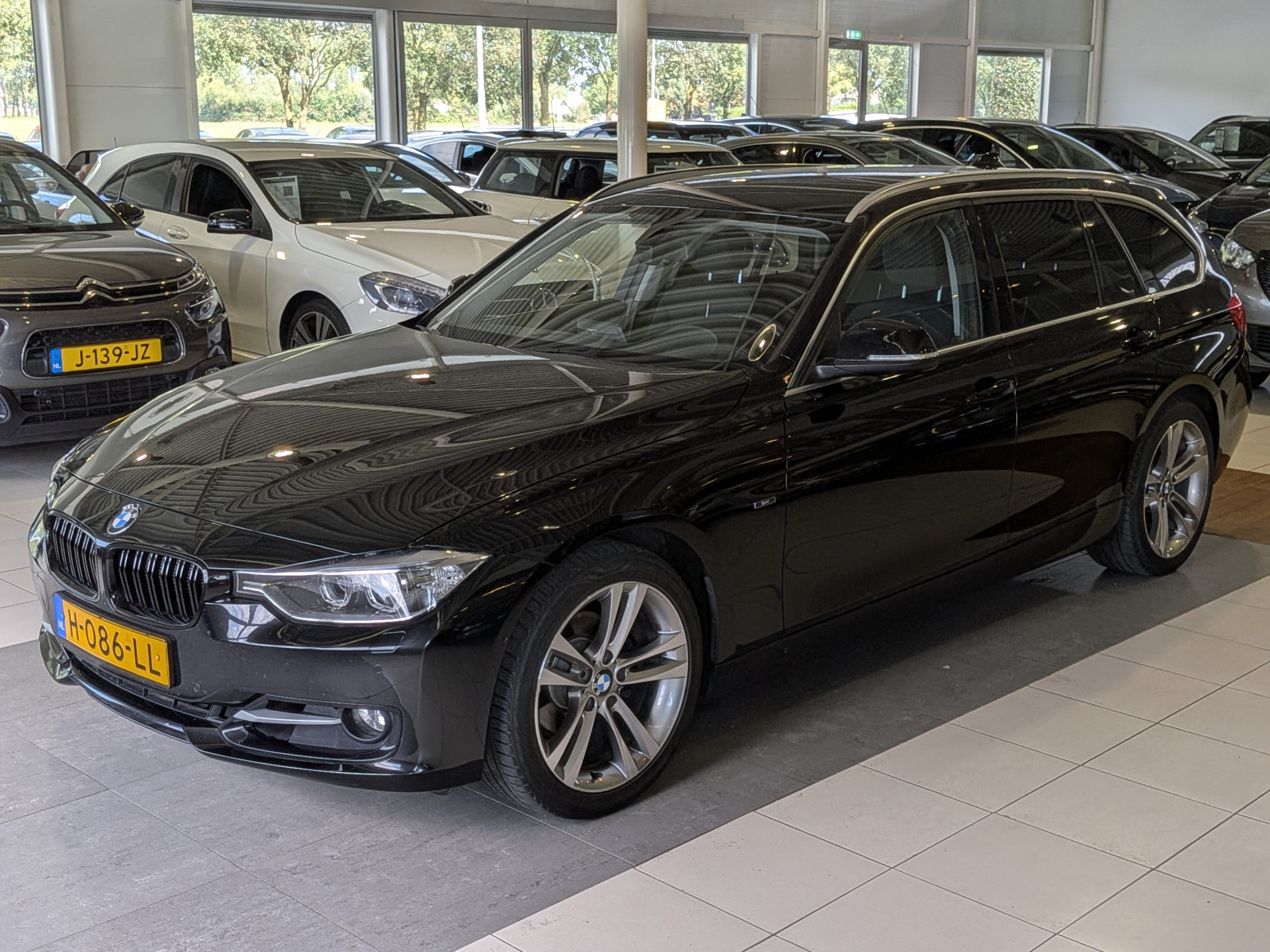 Foto van BMW 320i