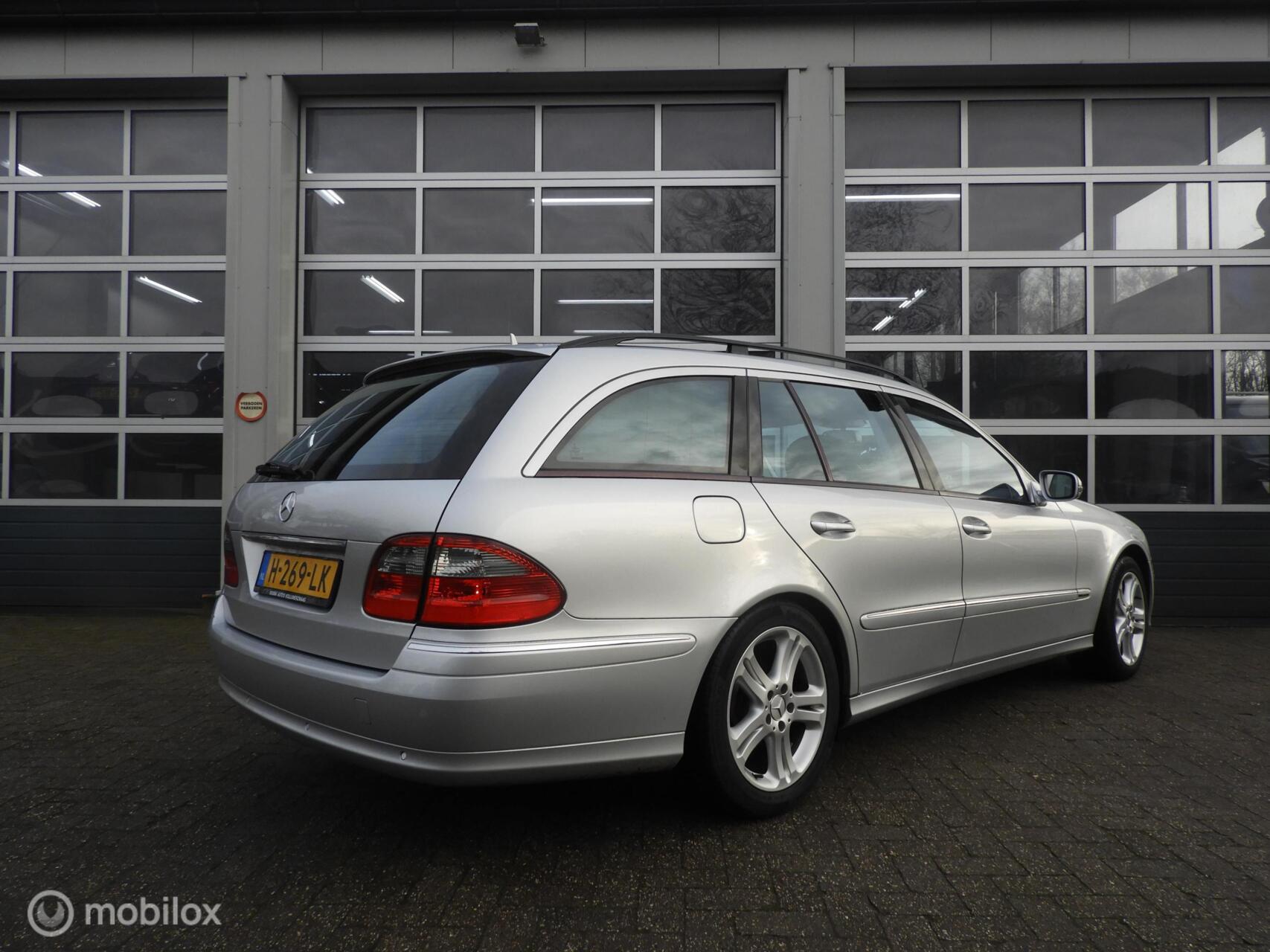 Foto van Mercedes-Benz E 200 Kompressor
