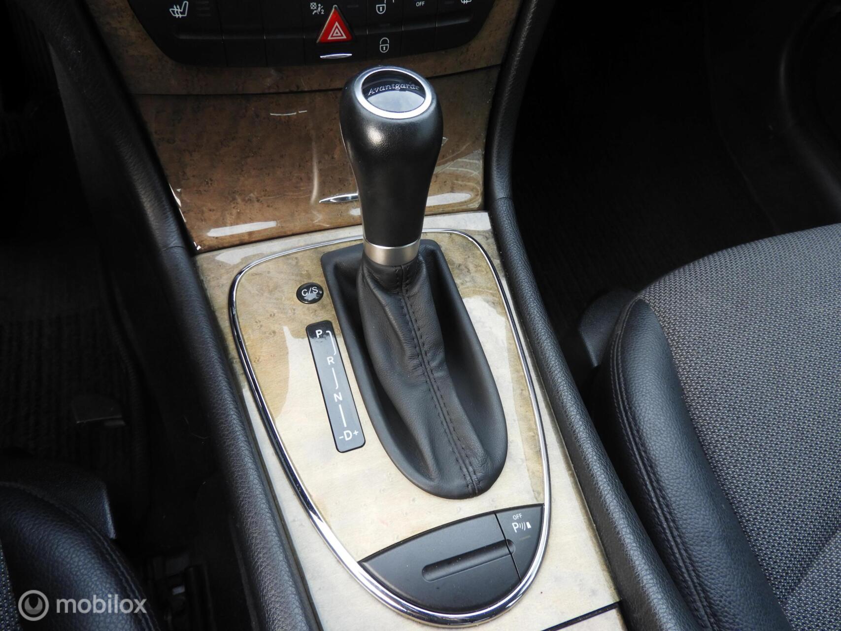 Foto van Mercedes-Benz E 200 Kompressor