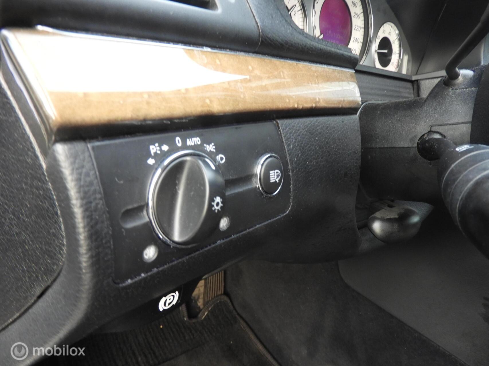 Foto van Mercedes-Benz E 200 Kompressor