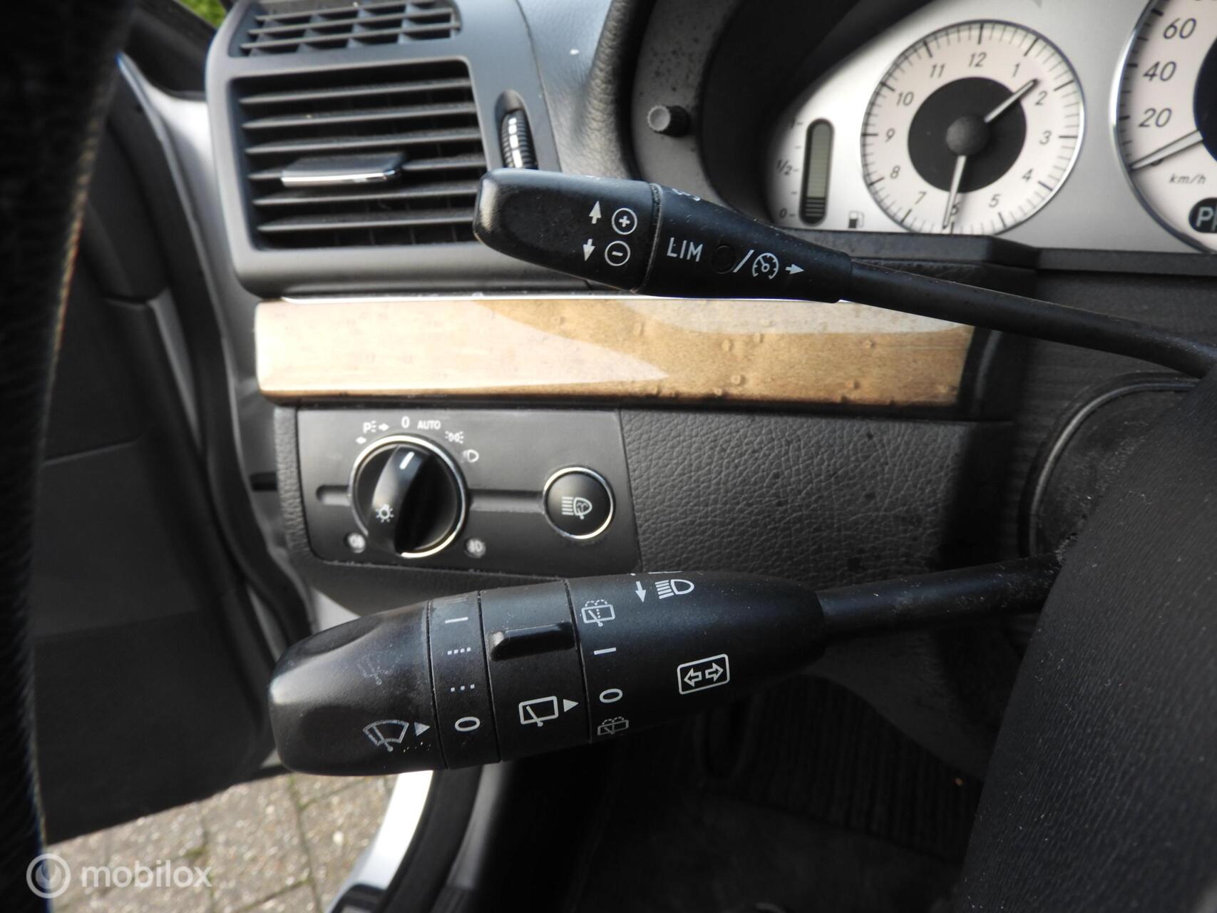 Foto van Mercedes-Benz E 200 Kompressor