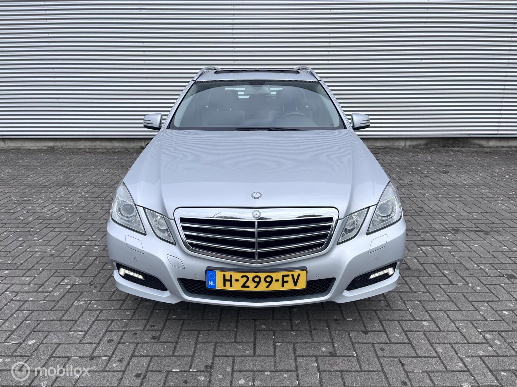 Foto van Mercedes-Benz E 200 Cgi