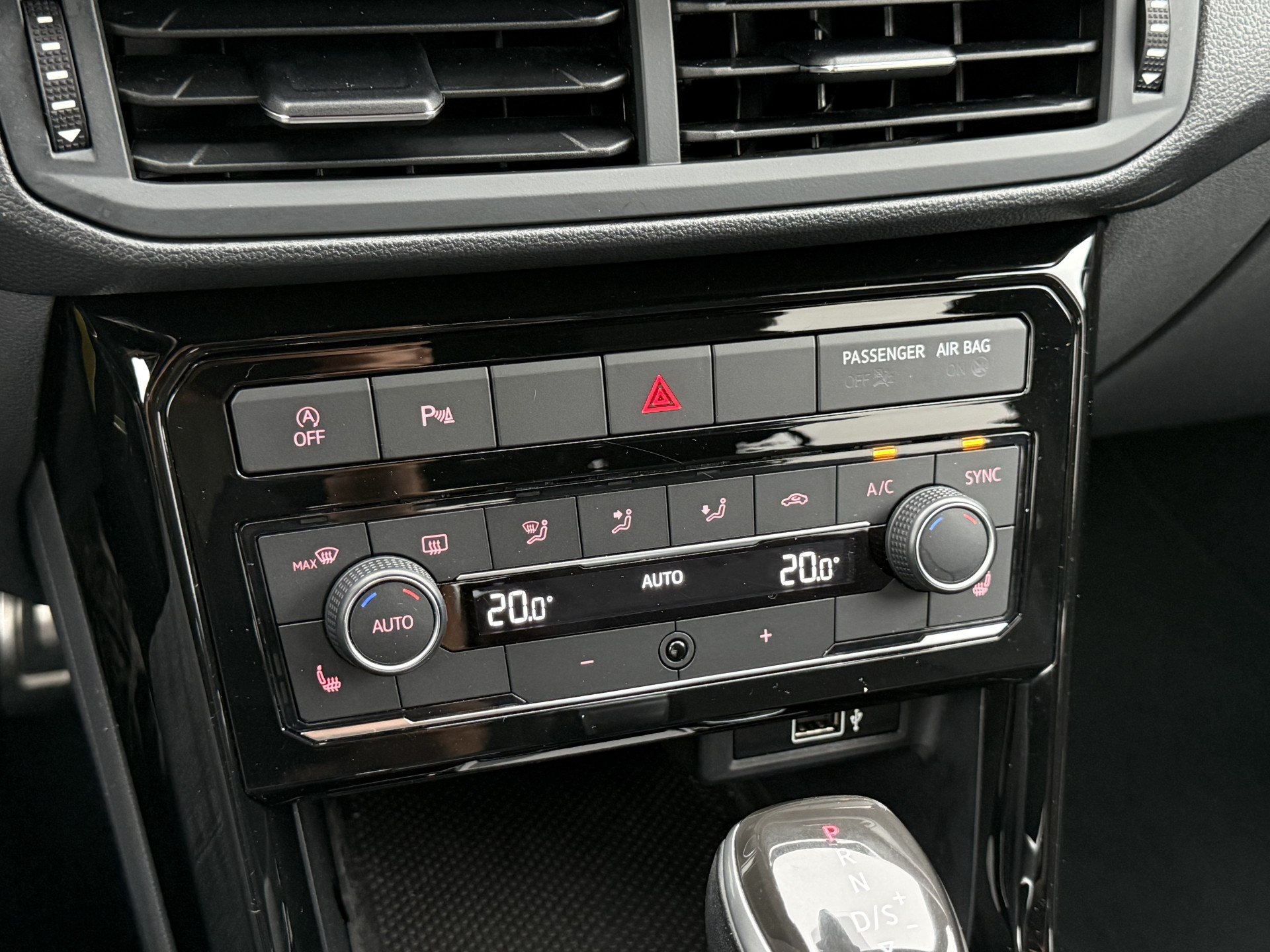 Foto van Volkswagen T-cross