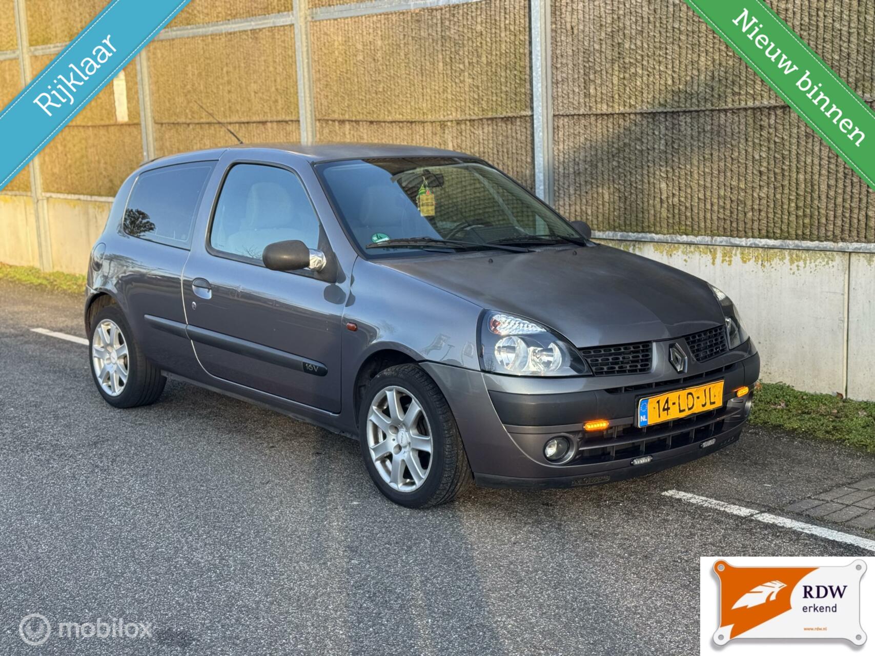 Renault Clio 1.2-16V Authentique NAP/APK/LM VELGEN 2002 - voorkant
