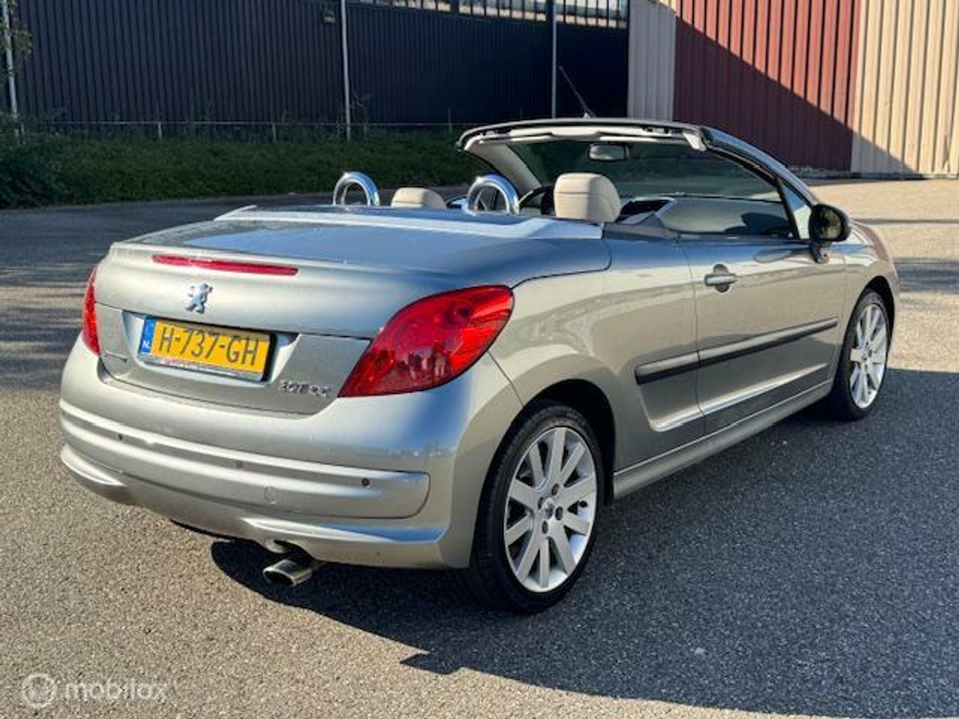Foto van Peugeot 207 CC