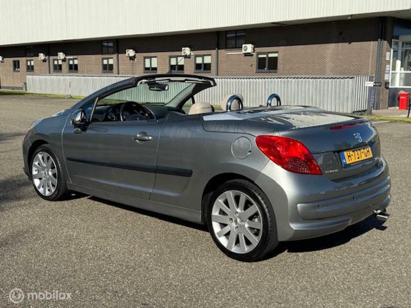 Foto van Peugeot 207 CC