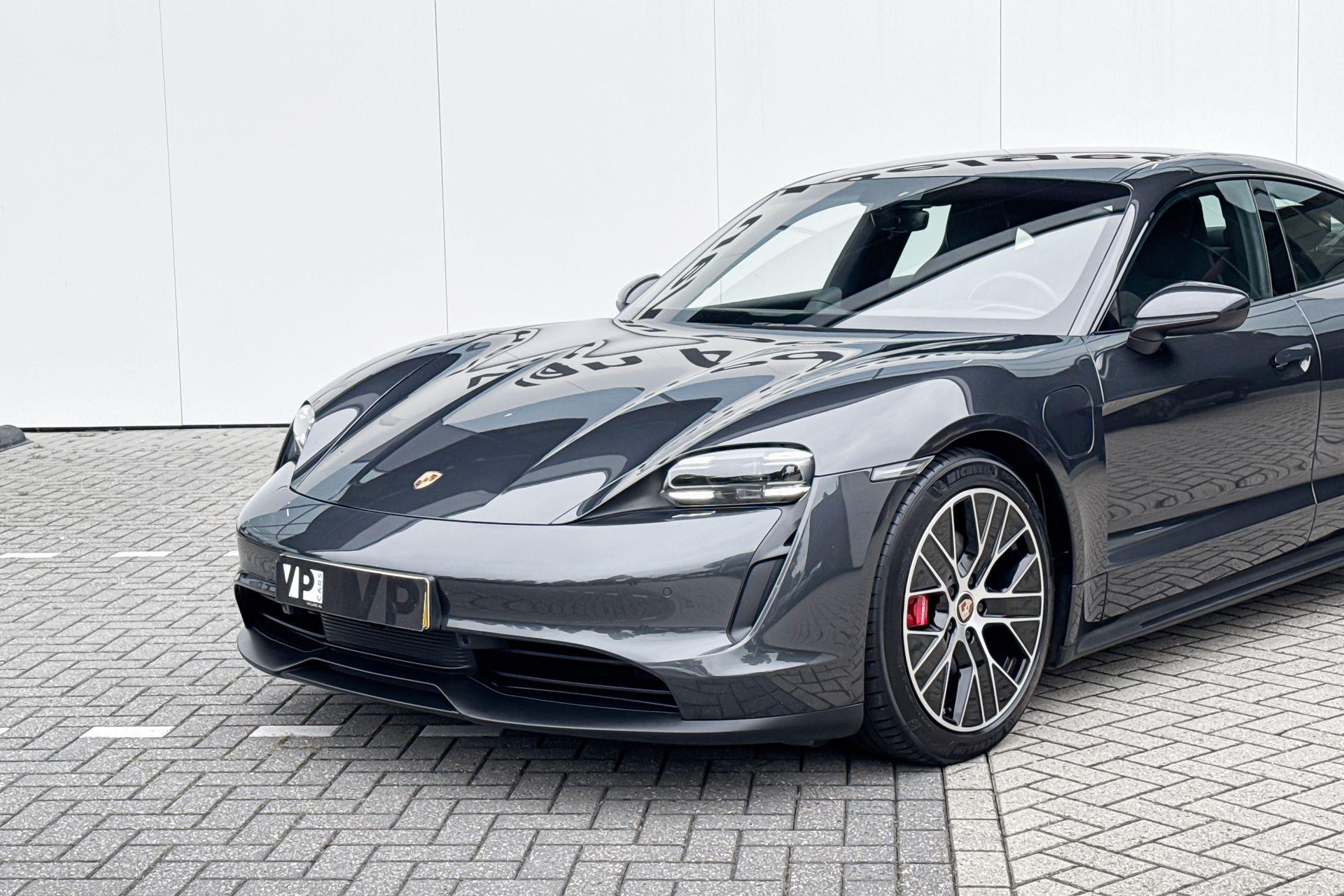 Foto van Porsche Taycan 4s