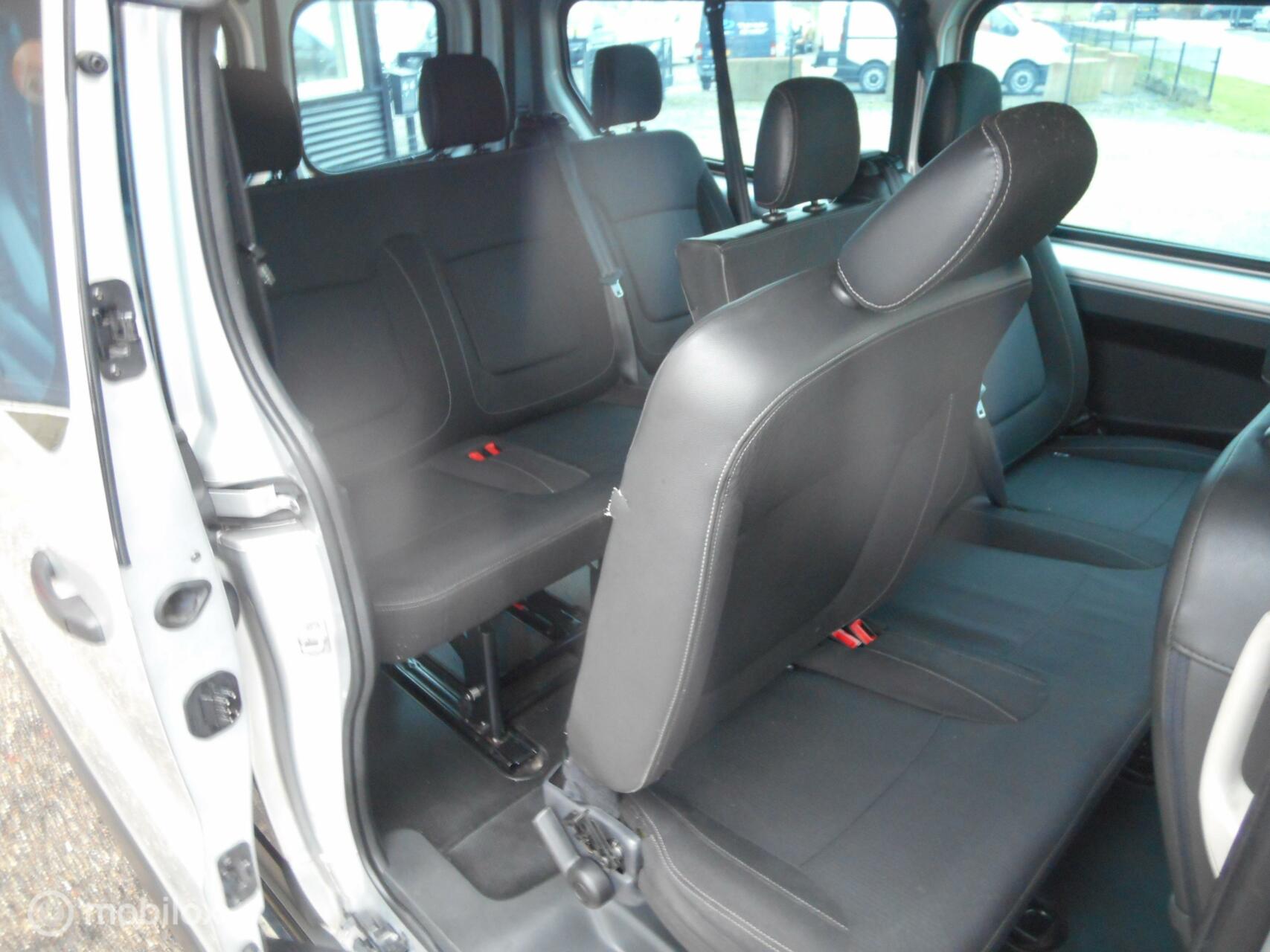 Foto van Renault Trafic Passenger