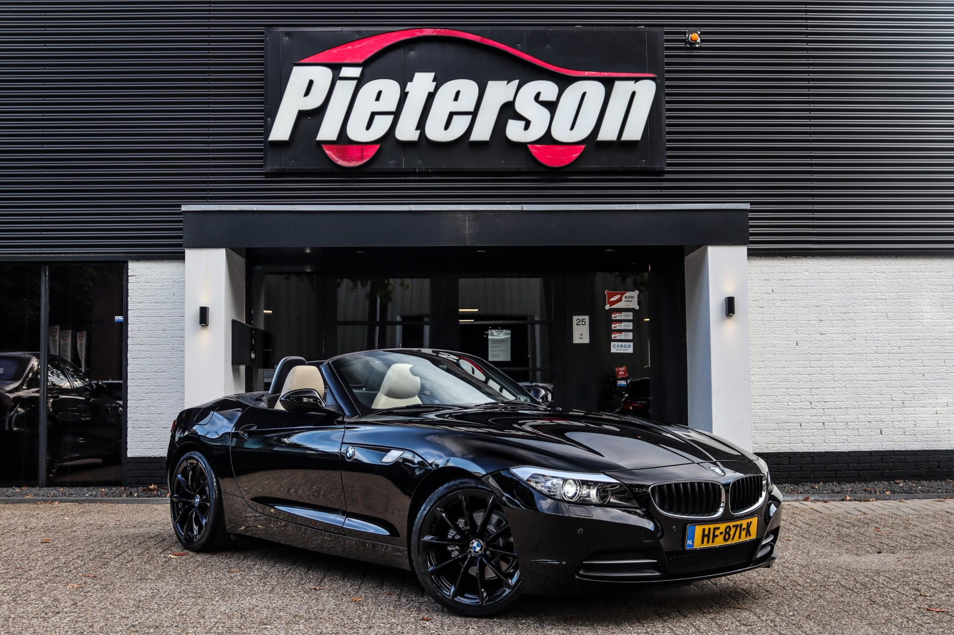 BMW Z Series SDrive23i 6 CILINDER XENON LEDER CLIMA 2010 - voorkant