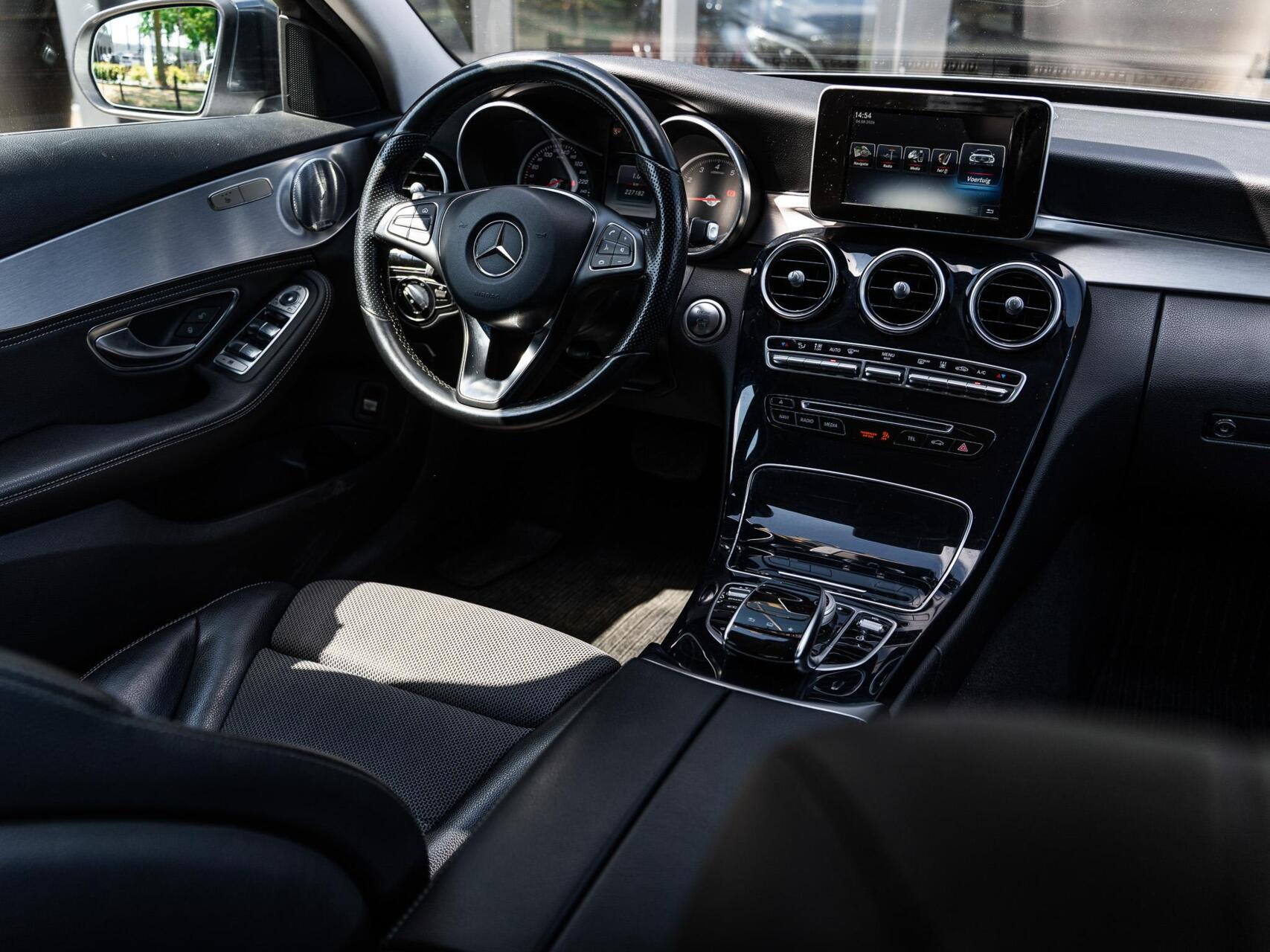 Foto van Mercedes-Benz C 350 E