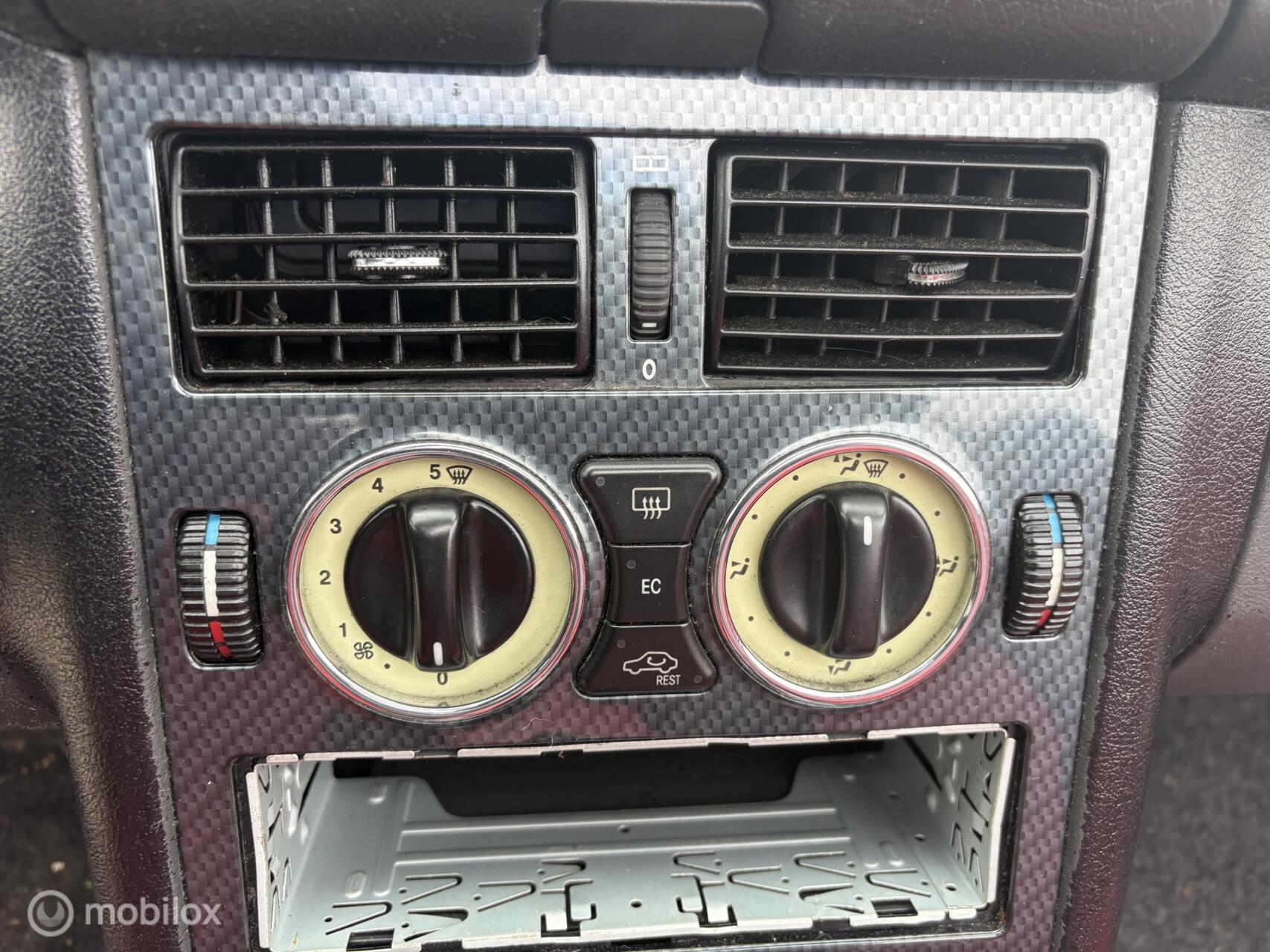 Foto van Mercedes-Benz SLK 200