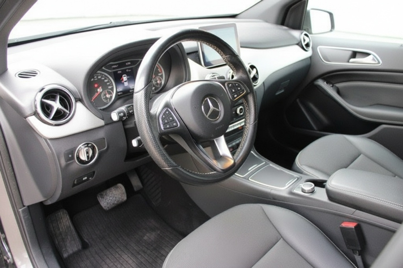 Foto van Mercedes-Benz Electric Drive