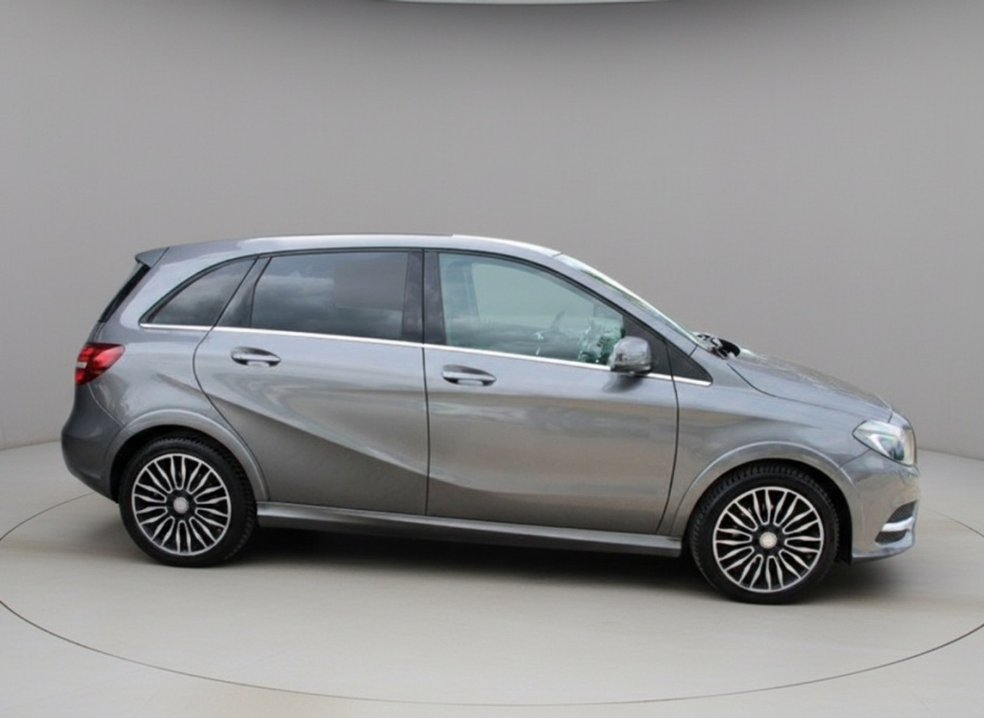 Foto van Mercedes-Benz Electric Drive