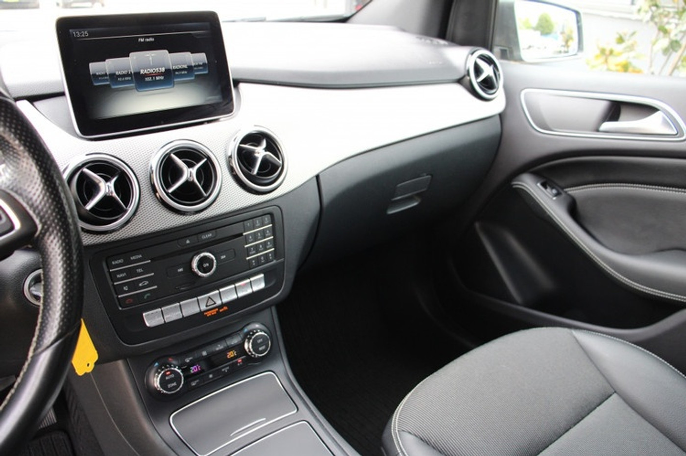 Foto van Mercedes-Benz Electric Drive