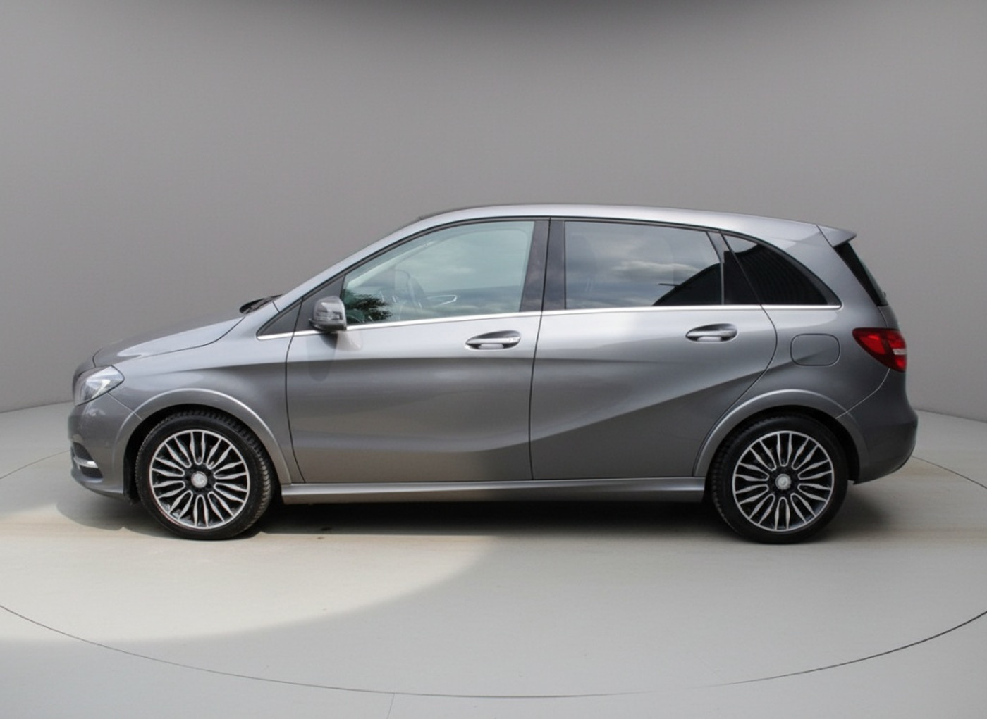 Foto van Mercedes-Benz Electric Drive