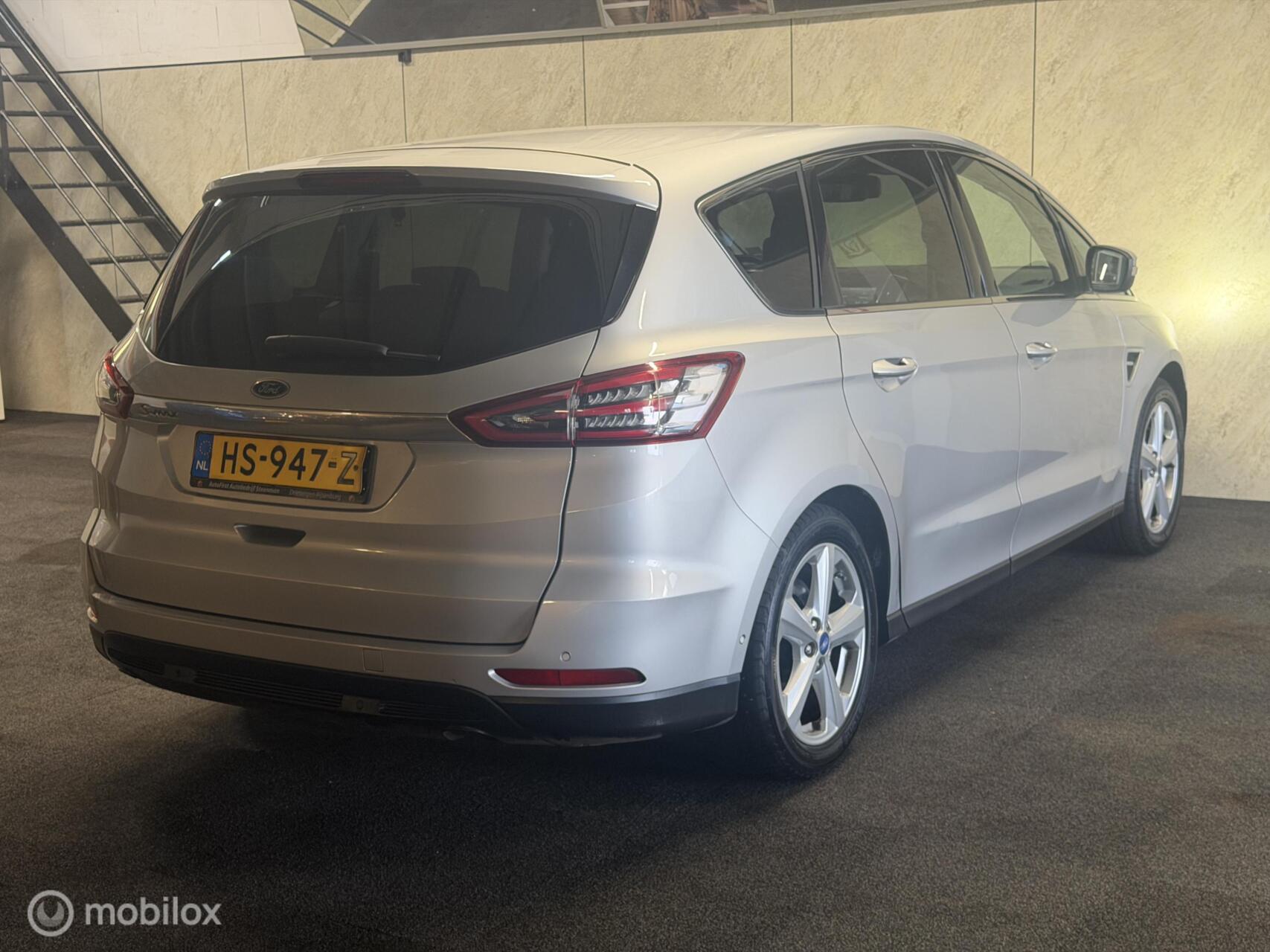 Foto van Ford S-max