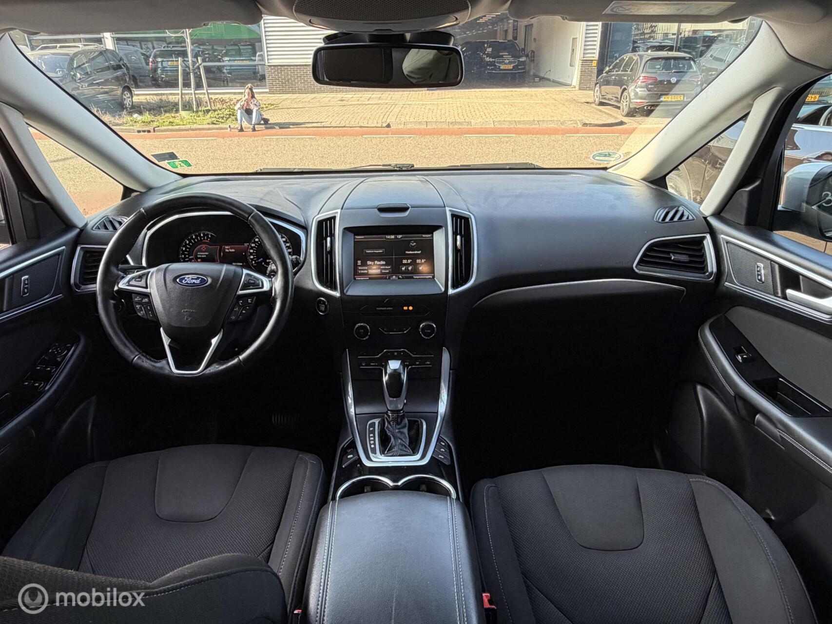 Foto van Ford S-max