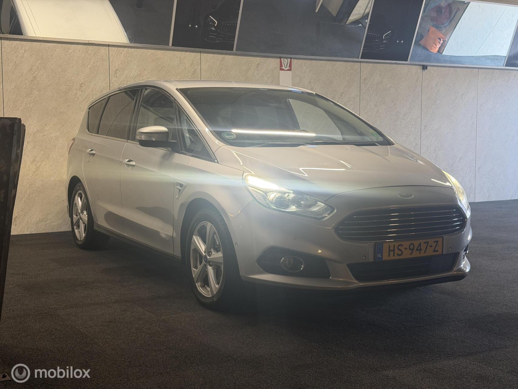 Foto van Ford S-max