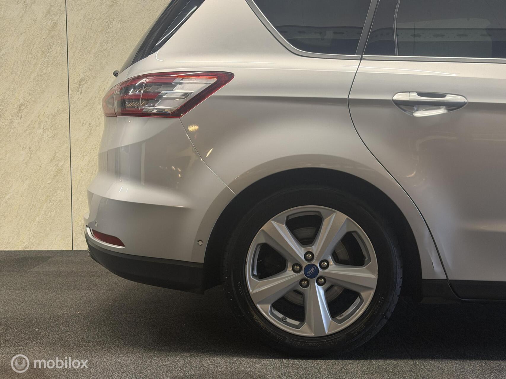 Foto van Ford S-max