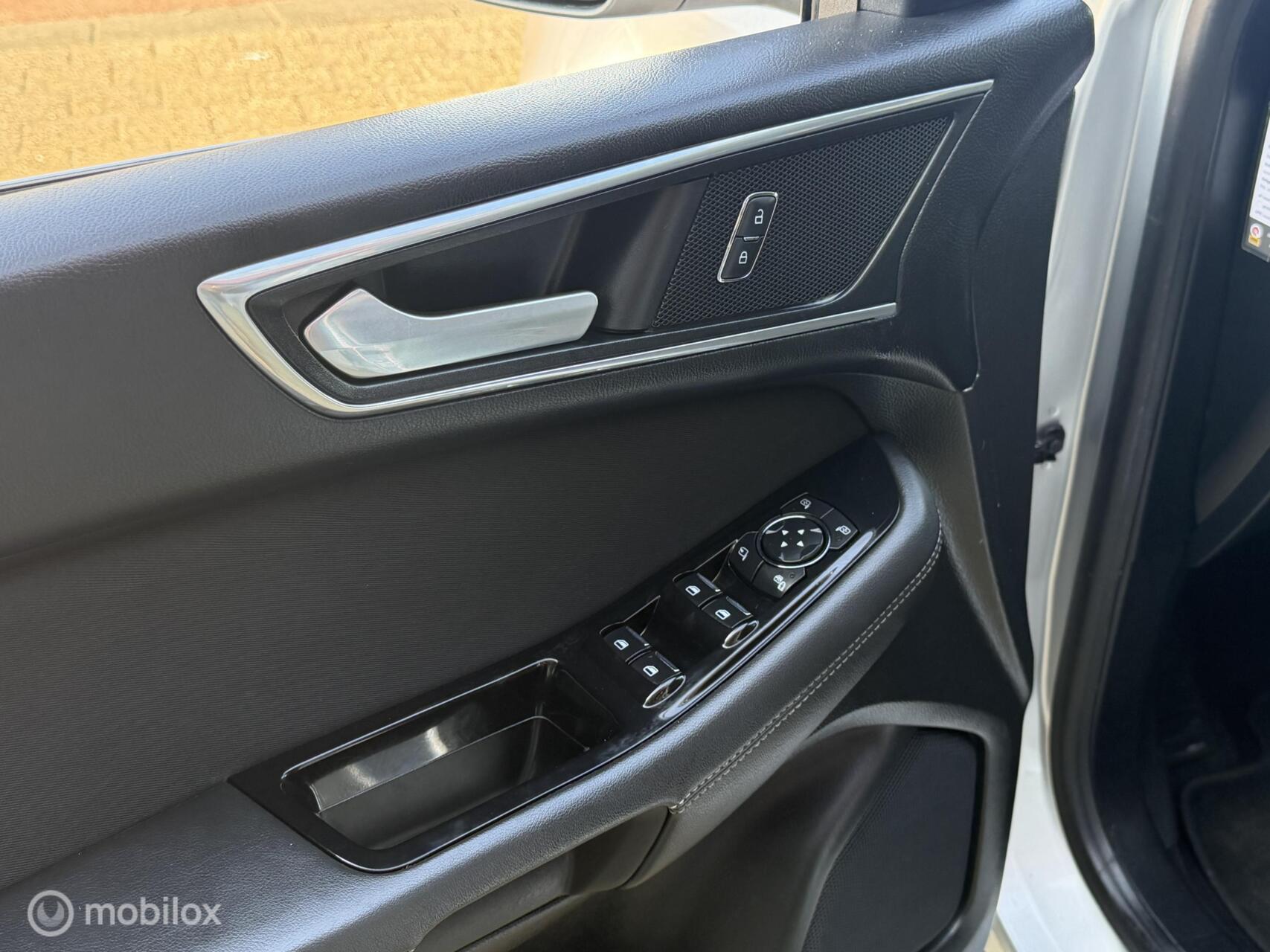 Foto van Ford S-max