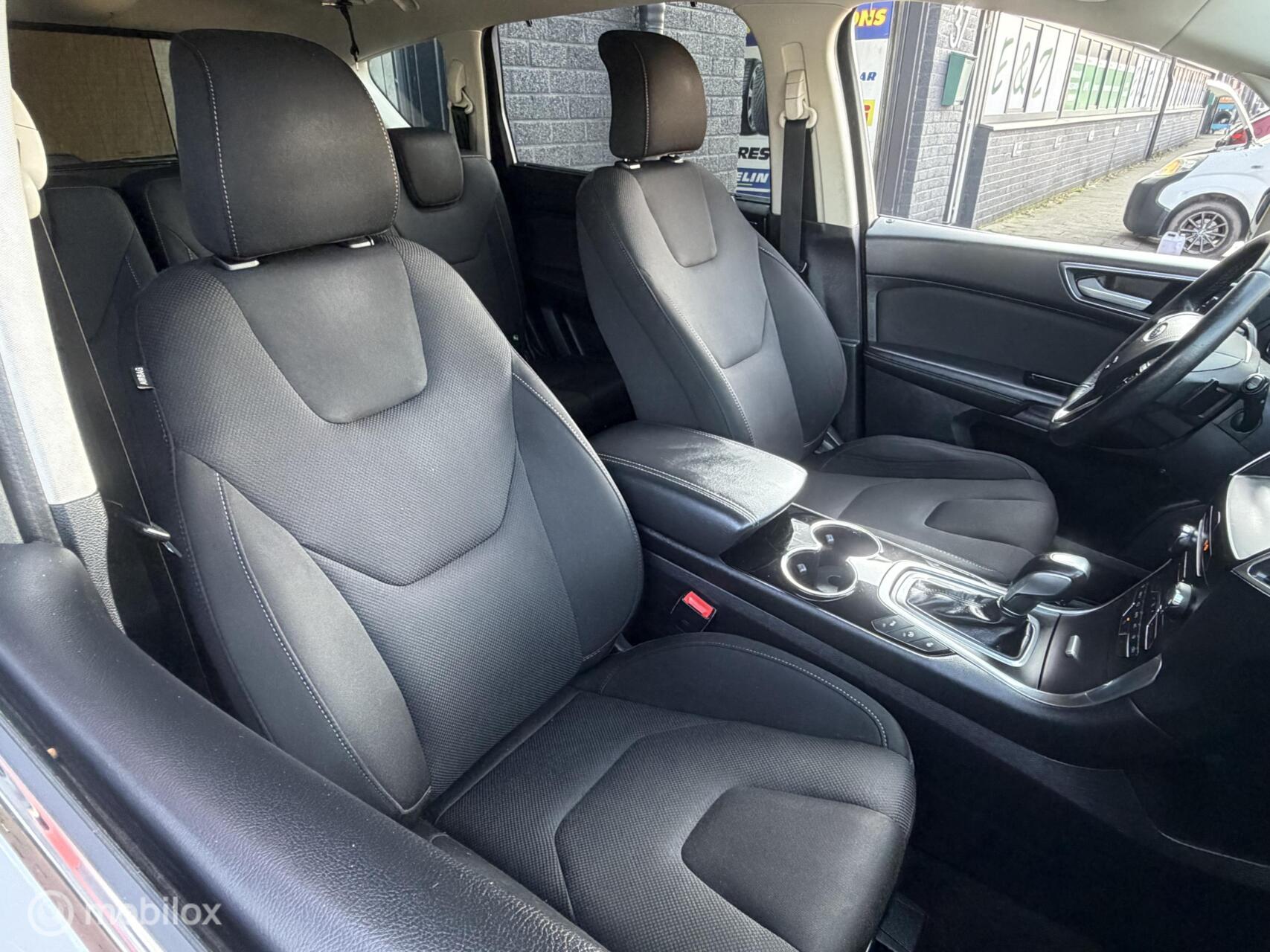 Foto van Ford S-max