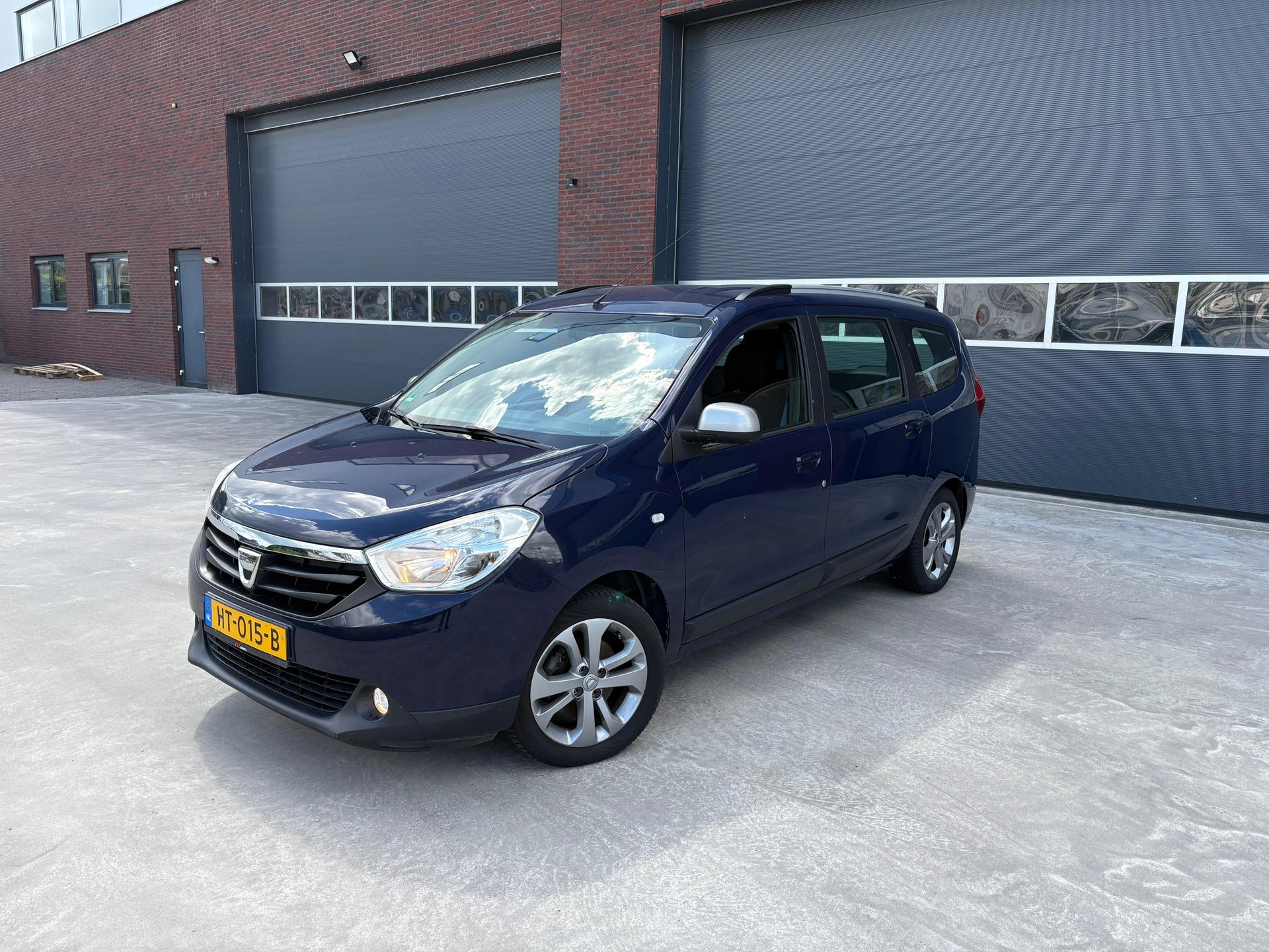 Foto van Dacia Lodgy