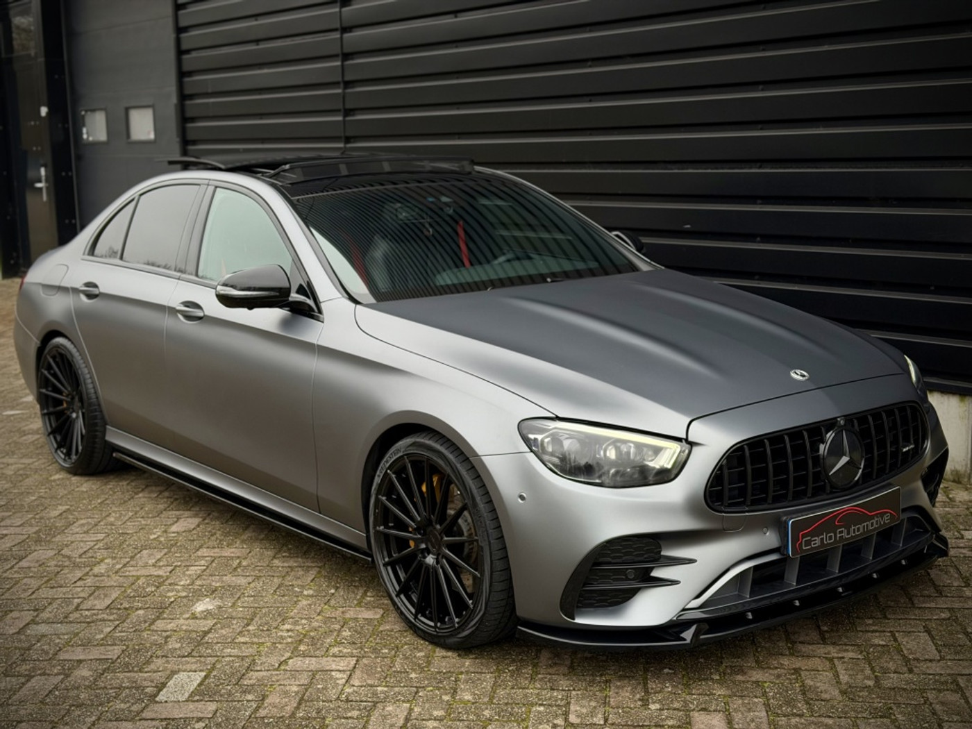 Foto van Mercedes-Benz E 300 E