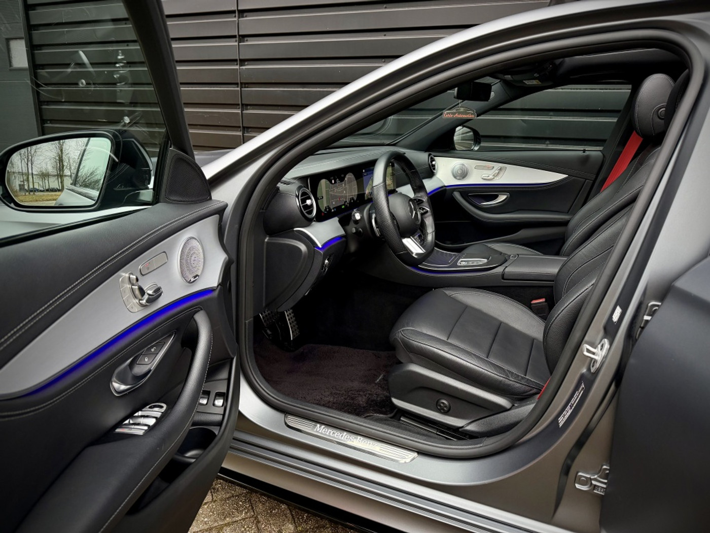 Foto van Mercedes-Benz E 300 E
