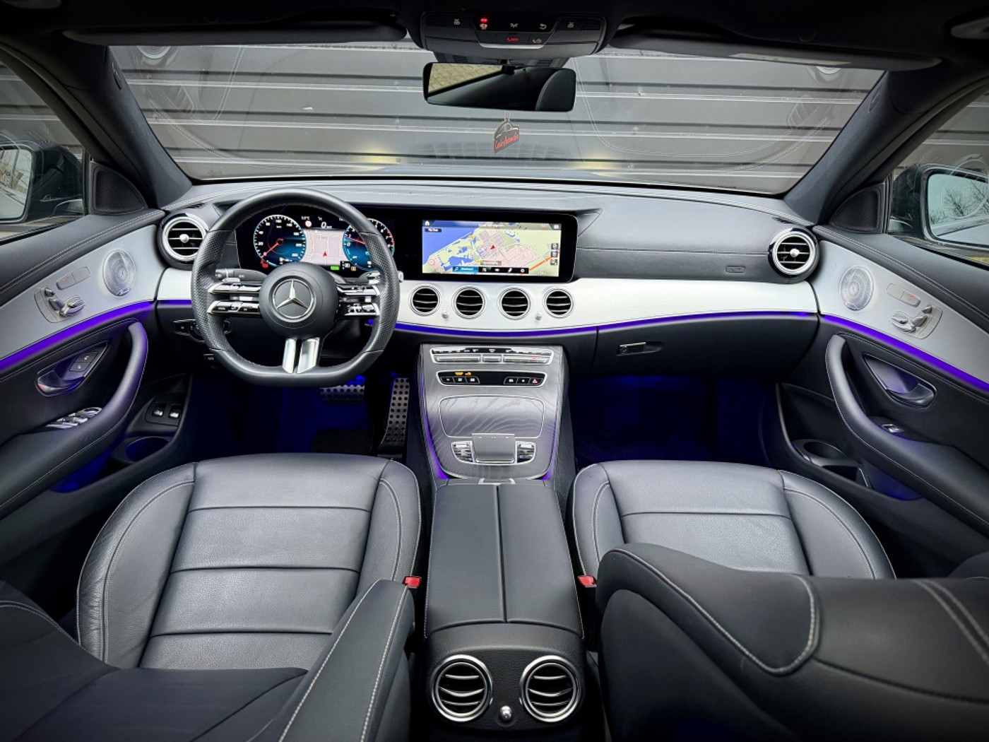 Foto van Mercedes-Benz E 300 E