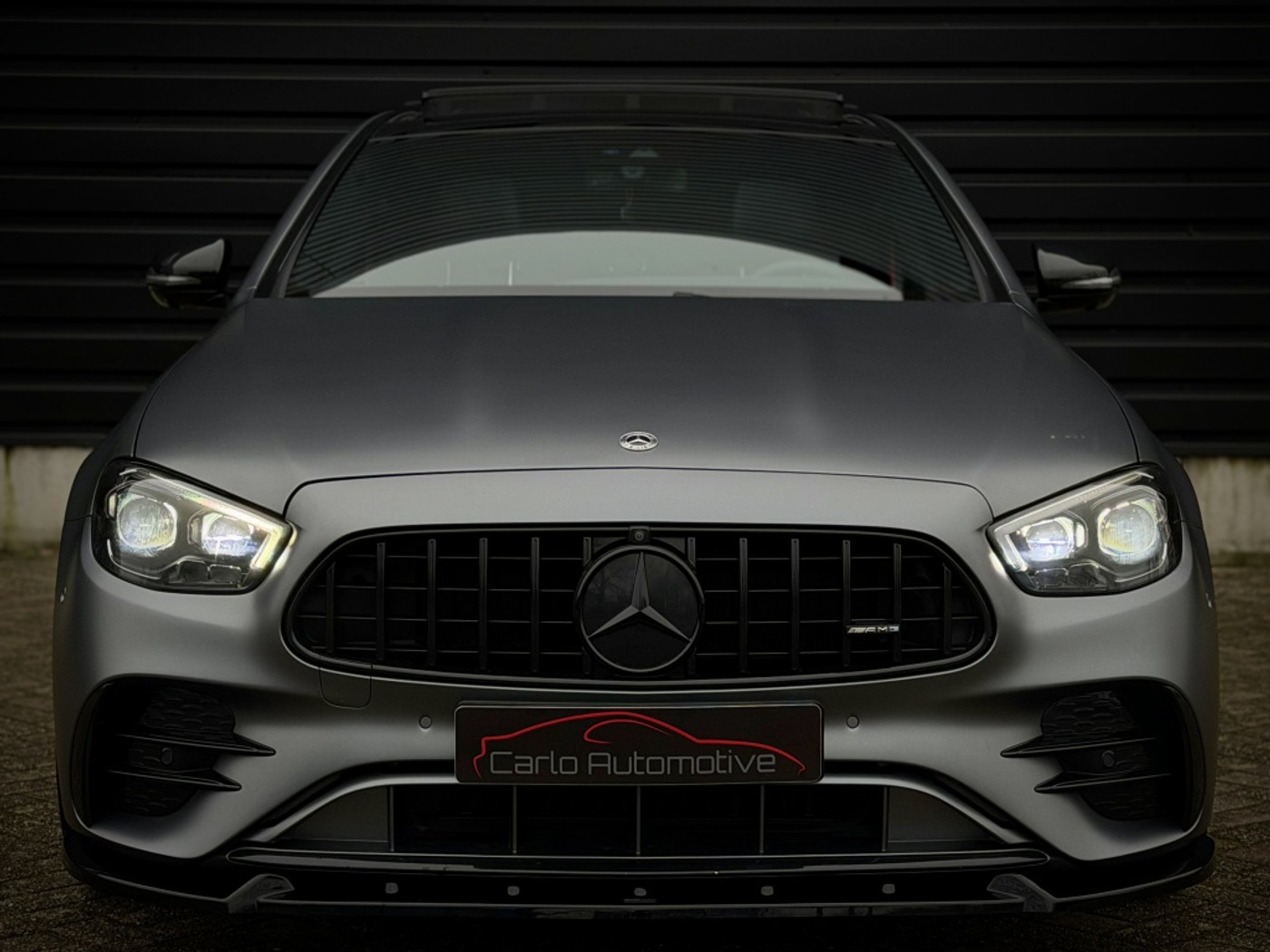 Foto van Mercedes-Benz E 300 E