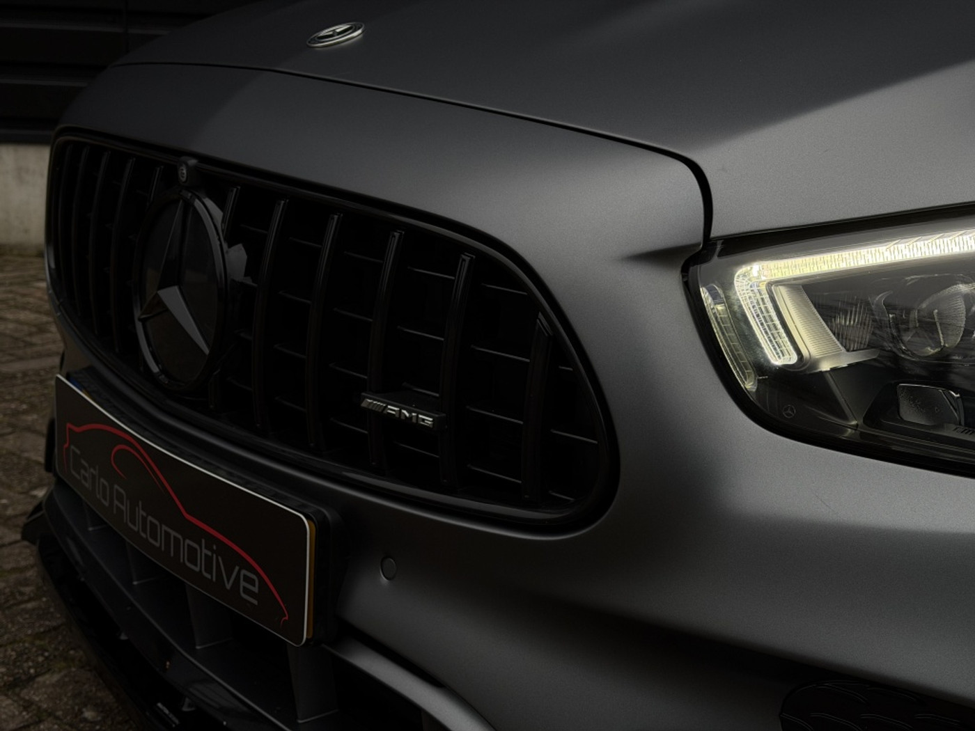 Foto van Mercedes-Benz E 300 E