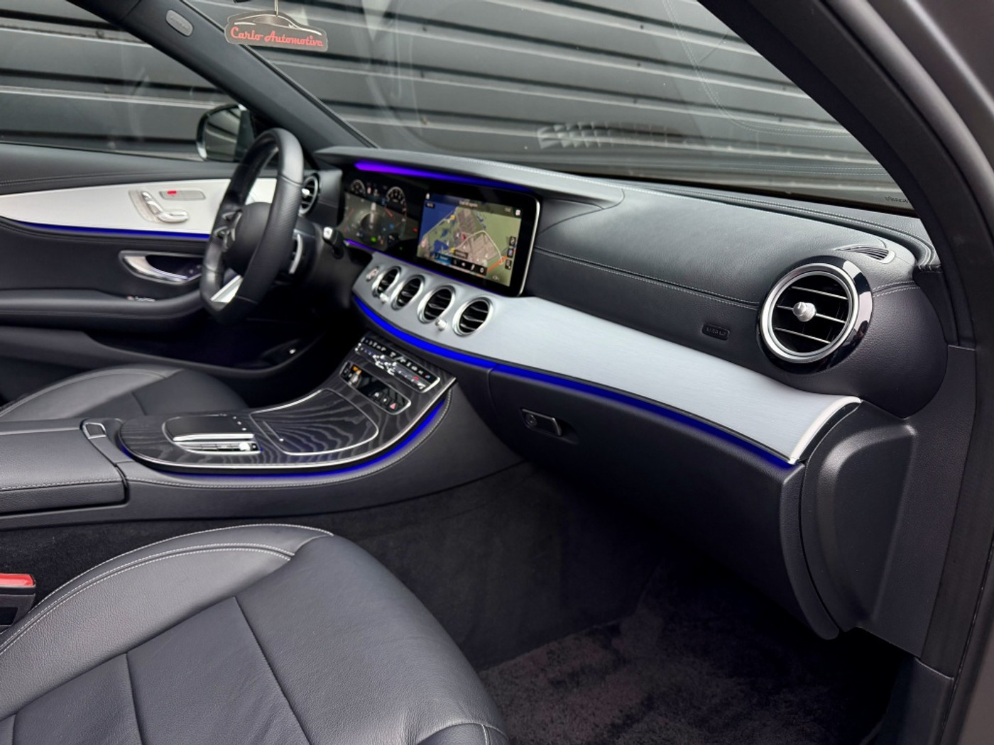 Foto van Mercedes-Benz E 300 E