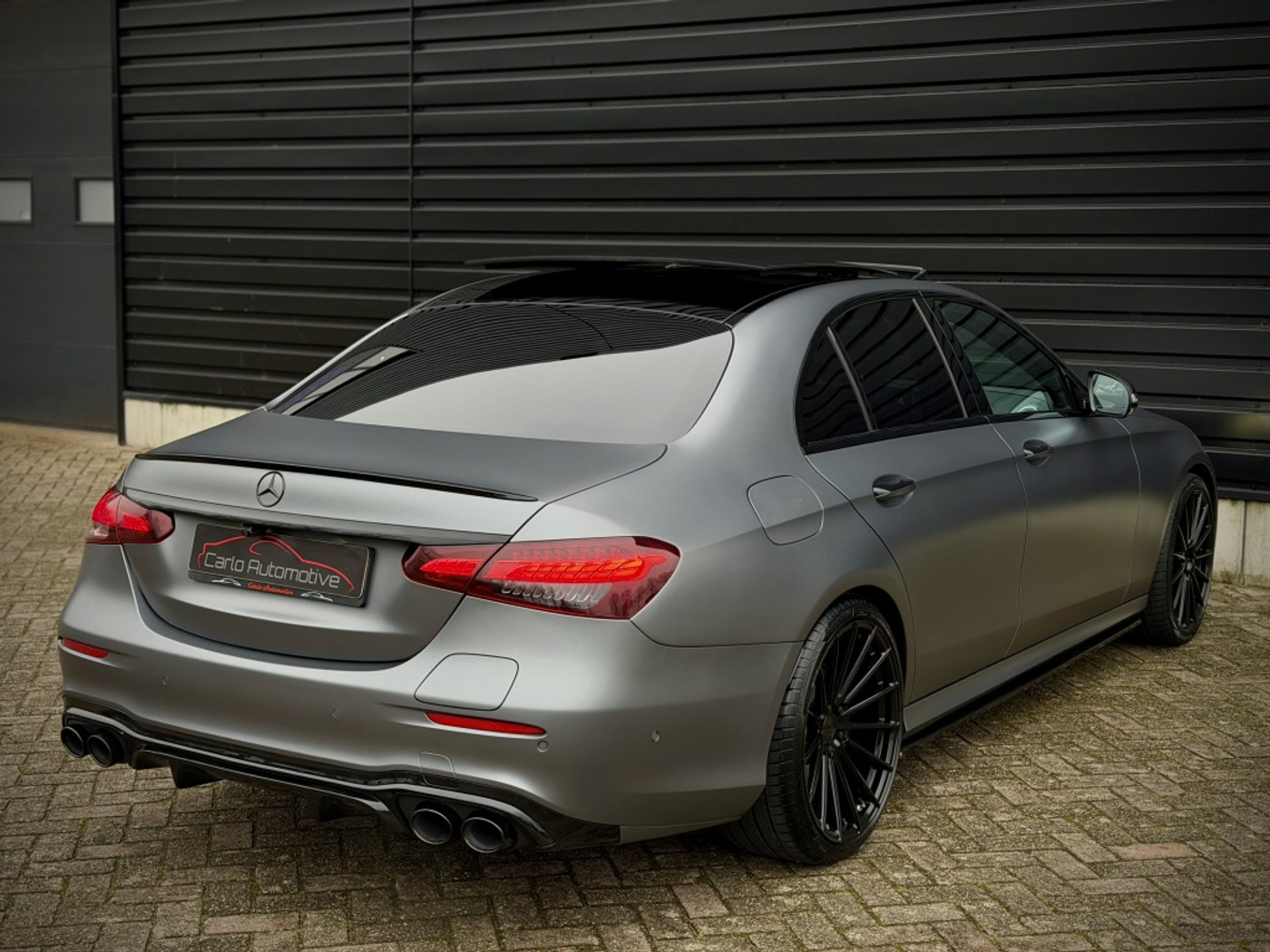 Foto van Mercedes-Benz E 300 E